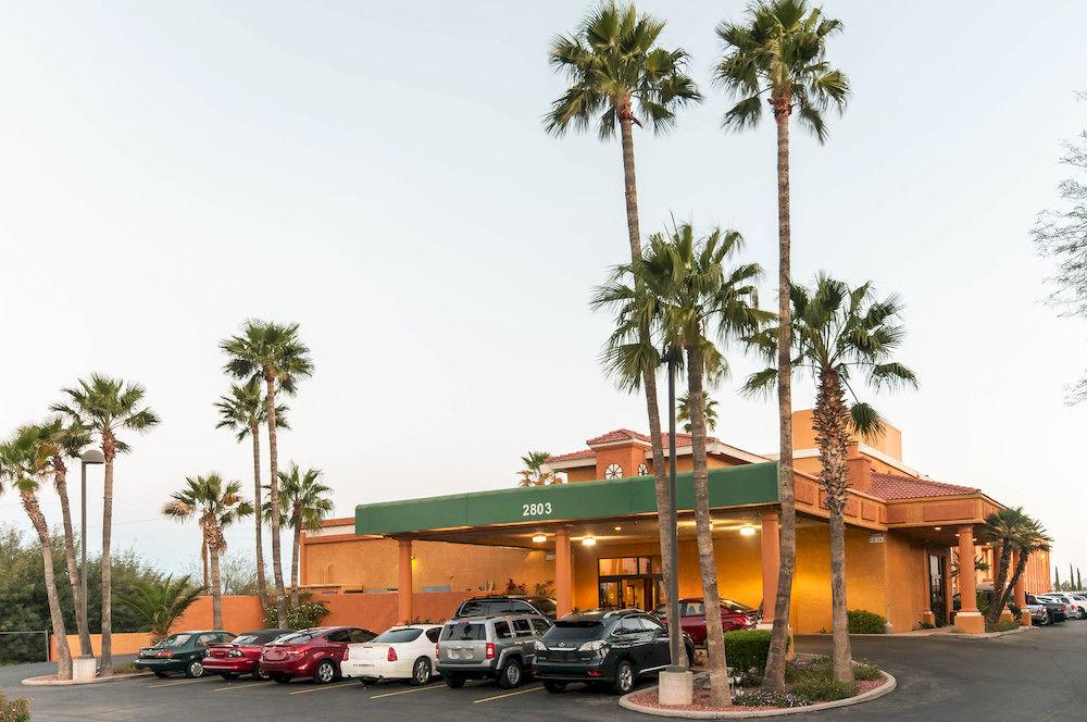 Quality Inn Airport image
