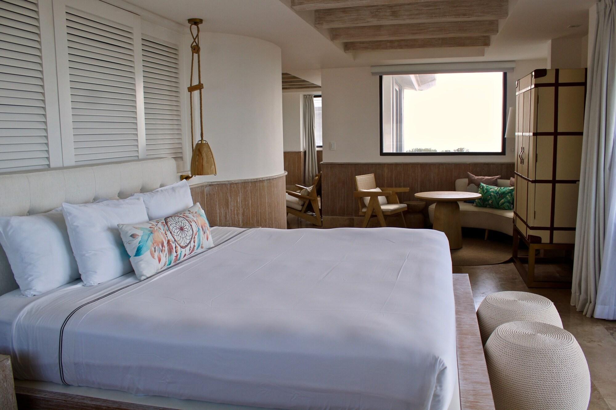 Master Seabreeze Suite