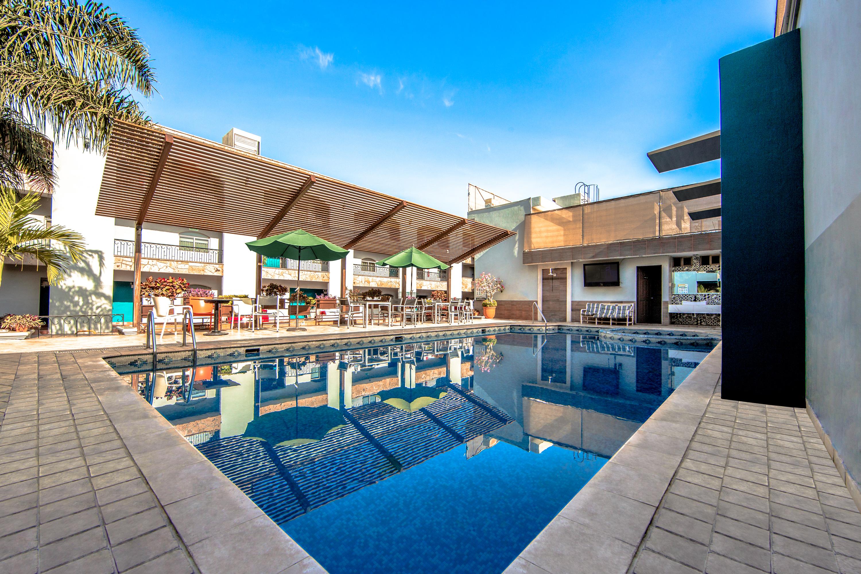 image-housing-carousel