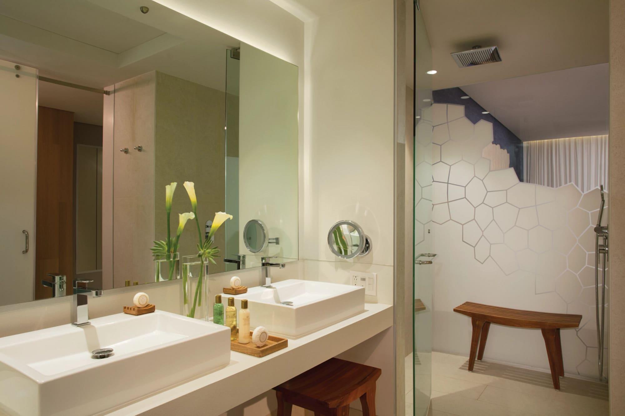 Deluxe Ocean View King