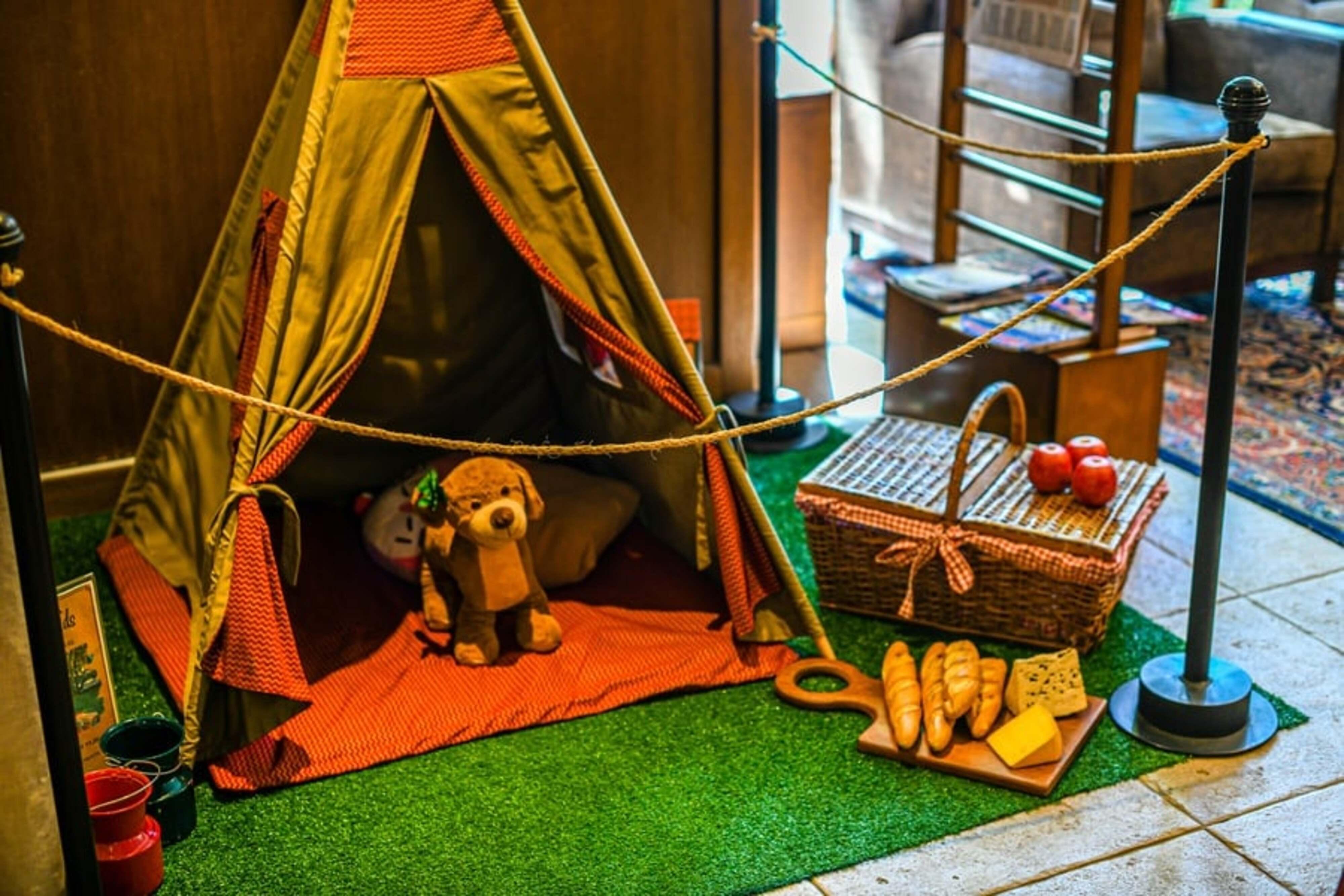 image-housing-carousel