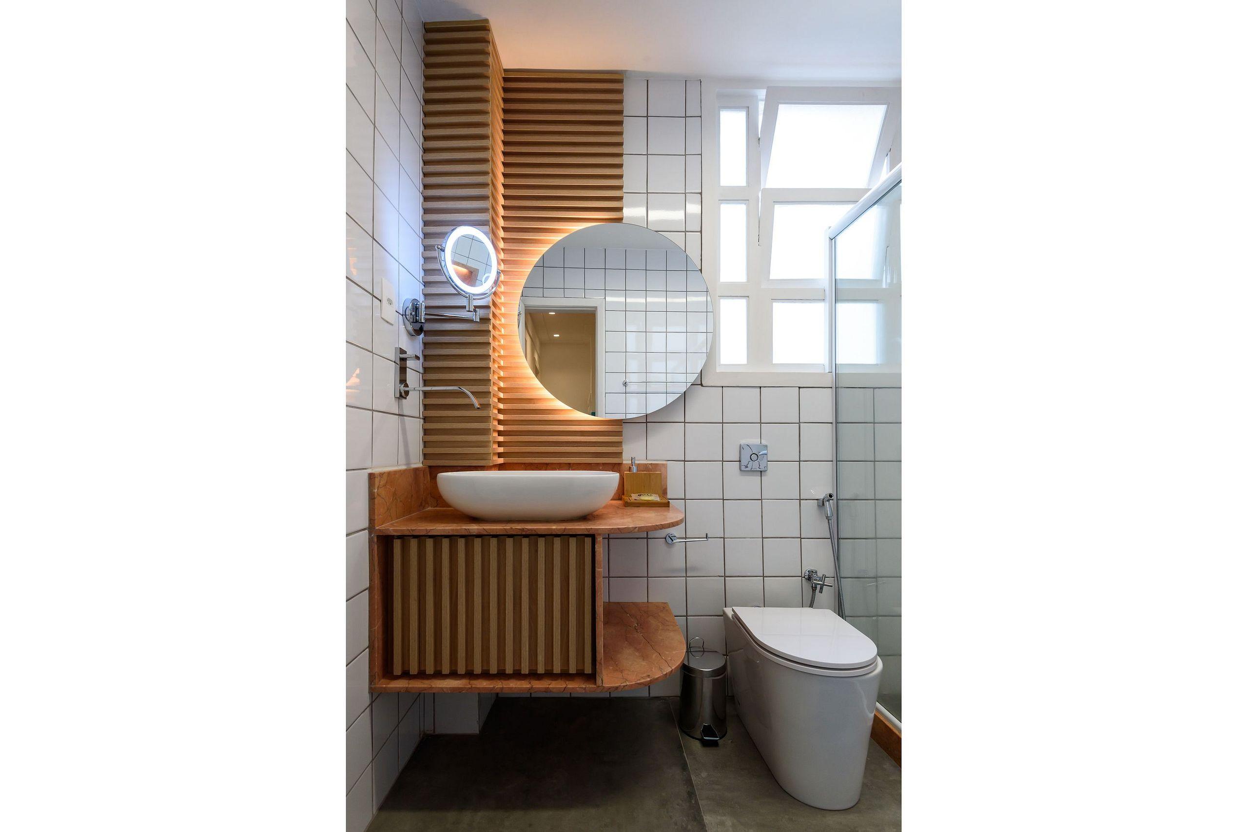 image-housing-carousel