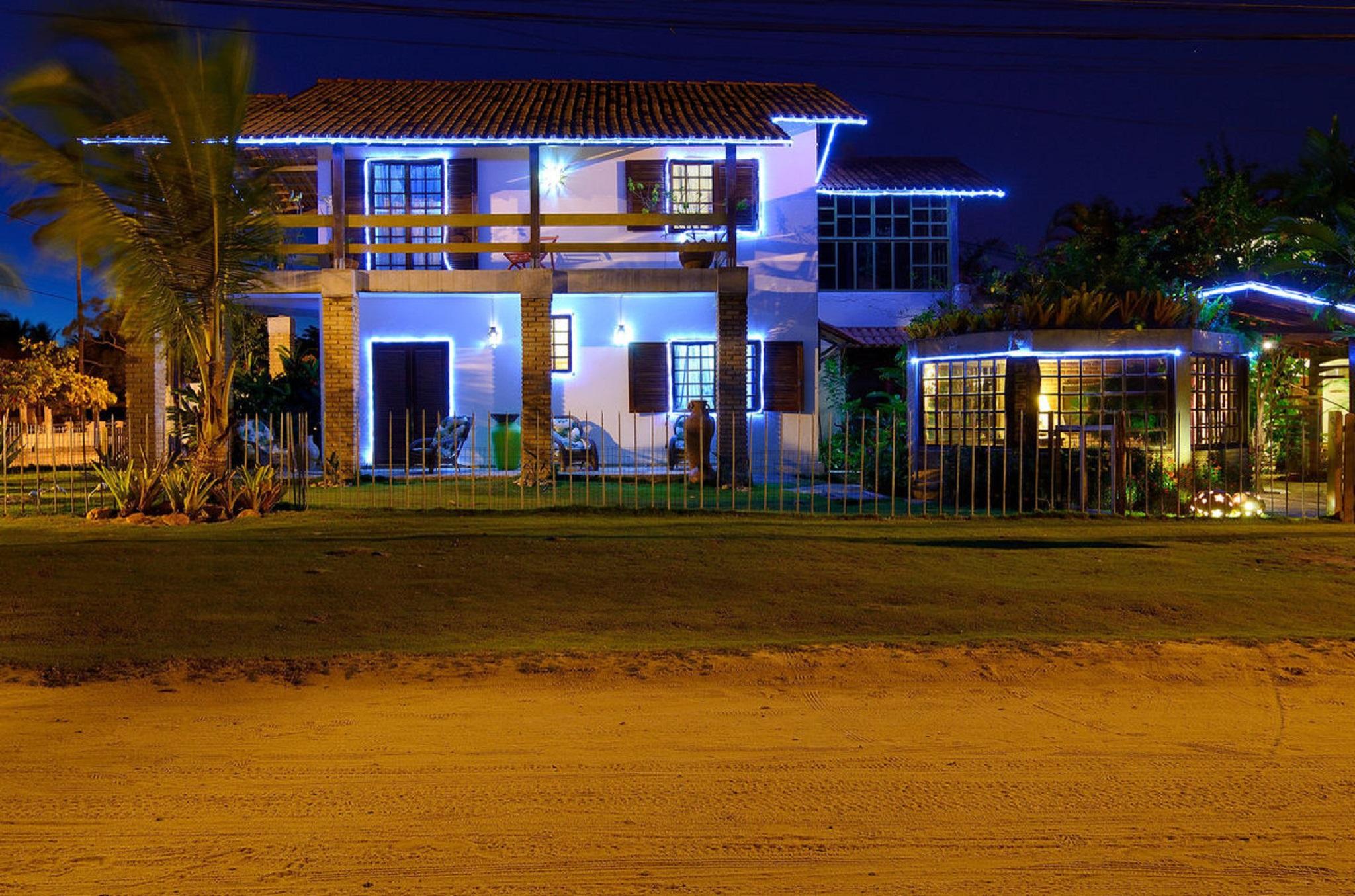 image-housing-carousel
