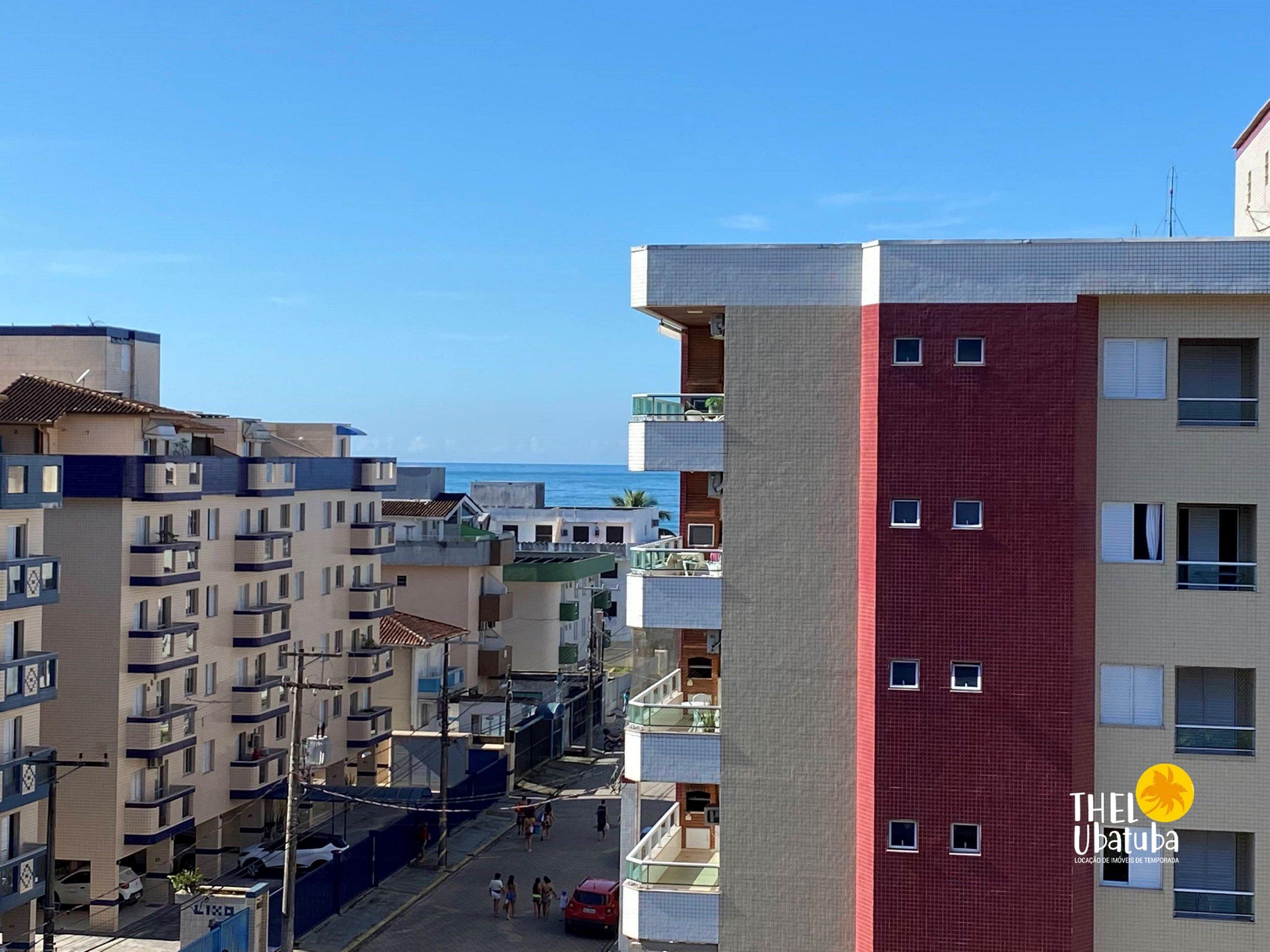 image-housing-carousel
