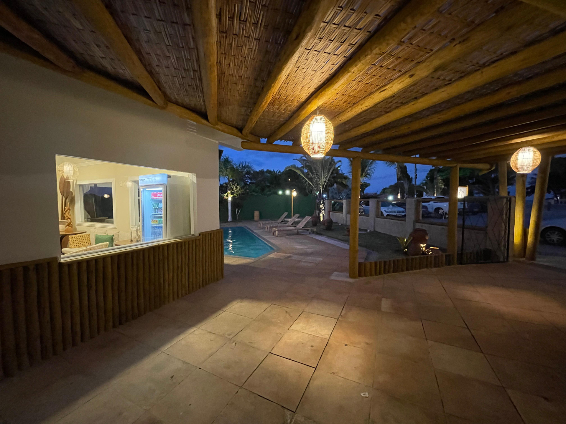 image-housing-carousel
