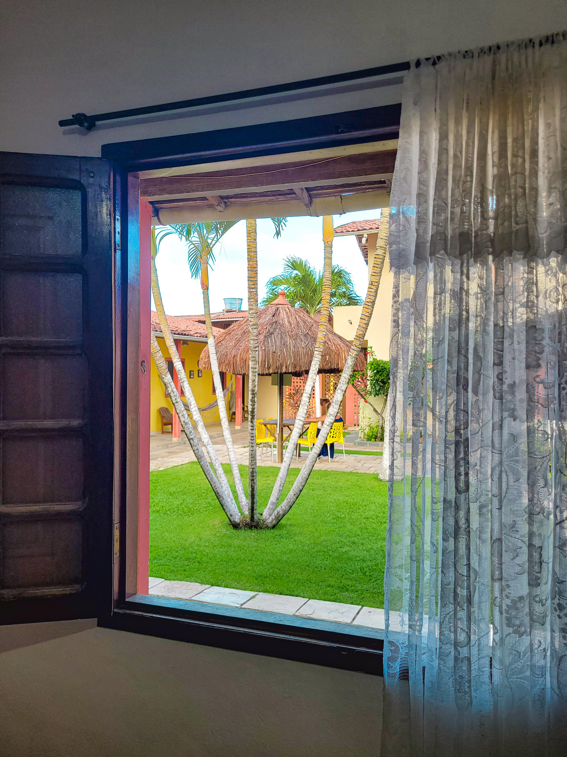 image-housing-carousel