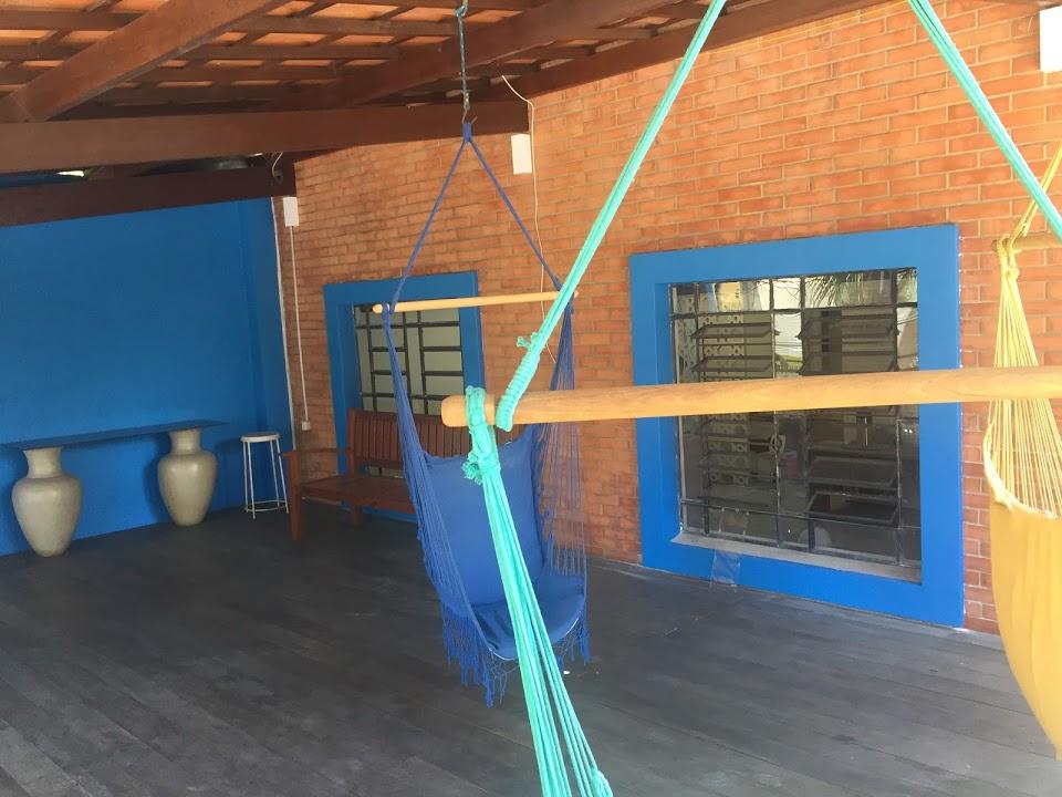 image-housing-carousel