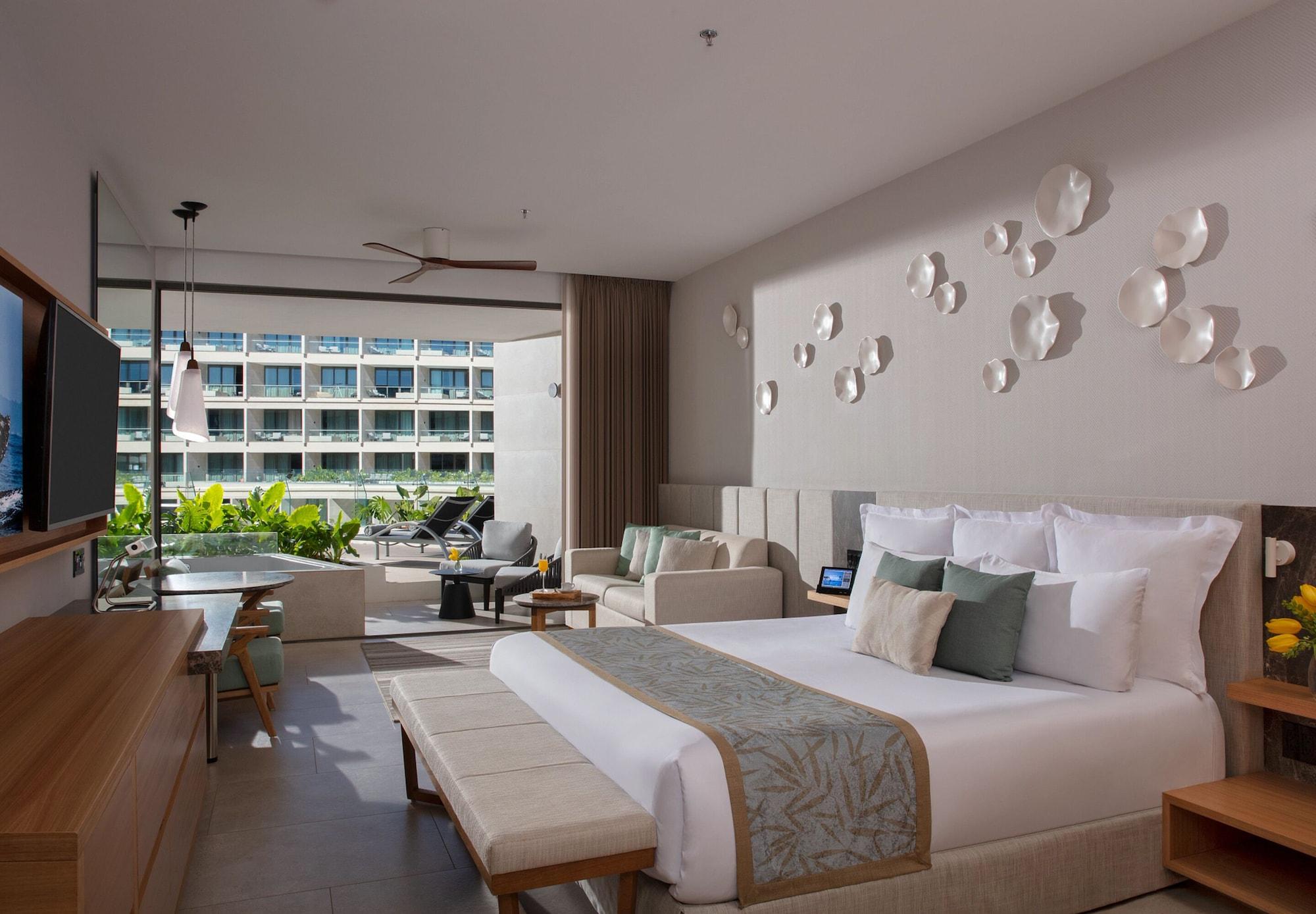 Preferred Club Jr Suite Sun Deck Double