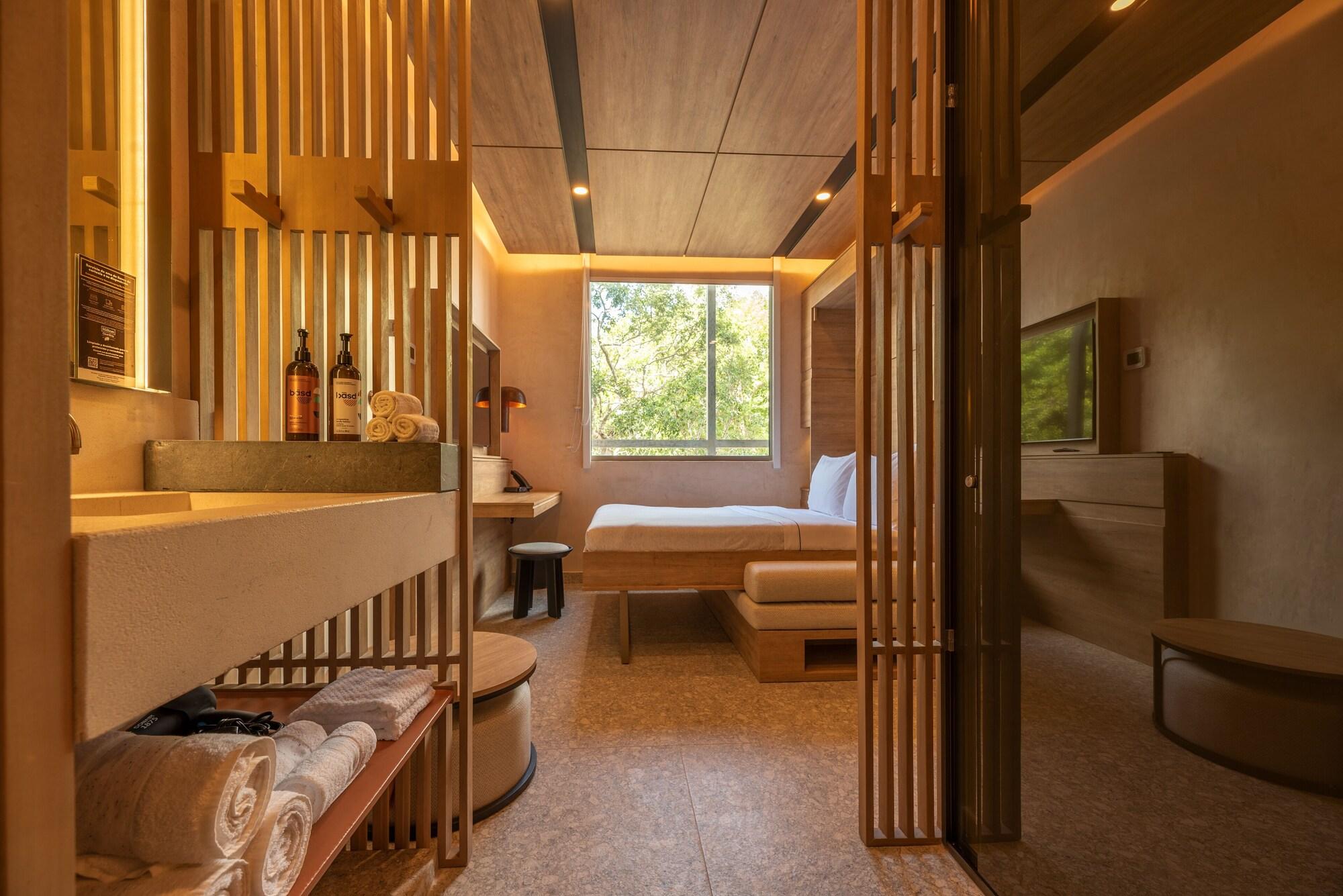 Flex Room, 1 Queen Wall Bed, Rooftop Level