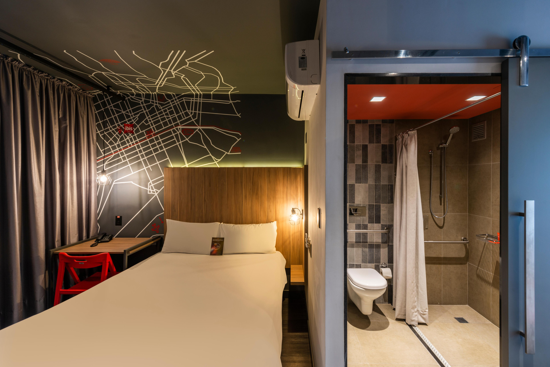 image-housing-carousel