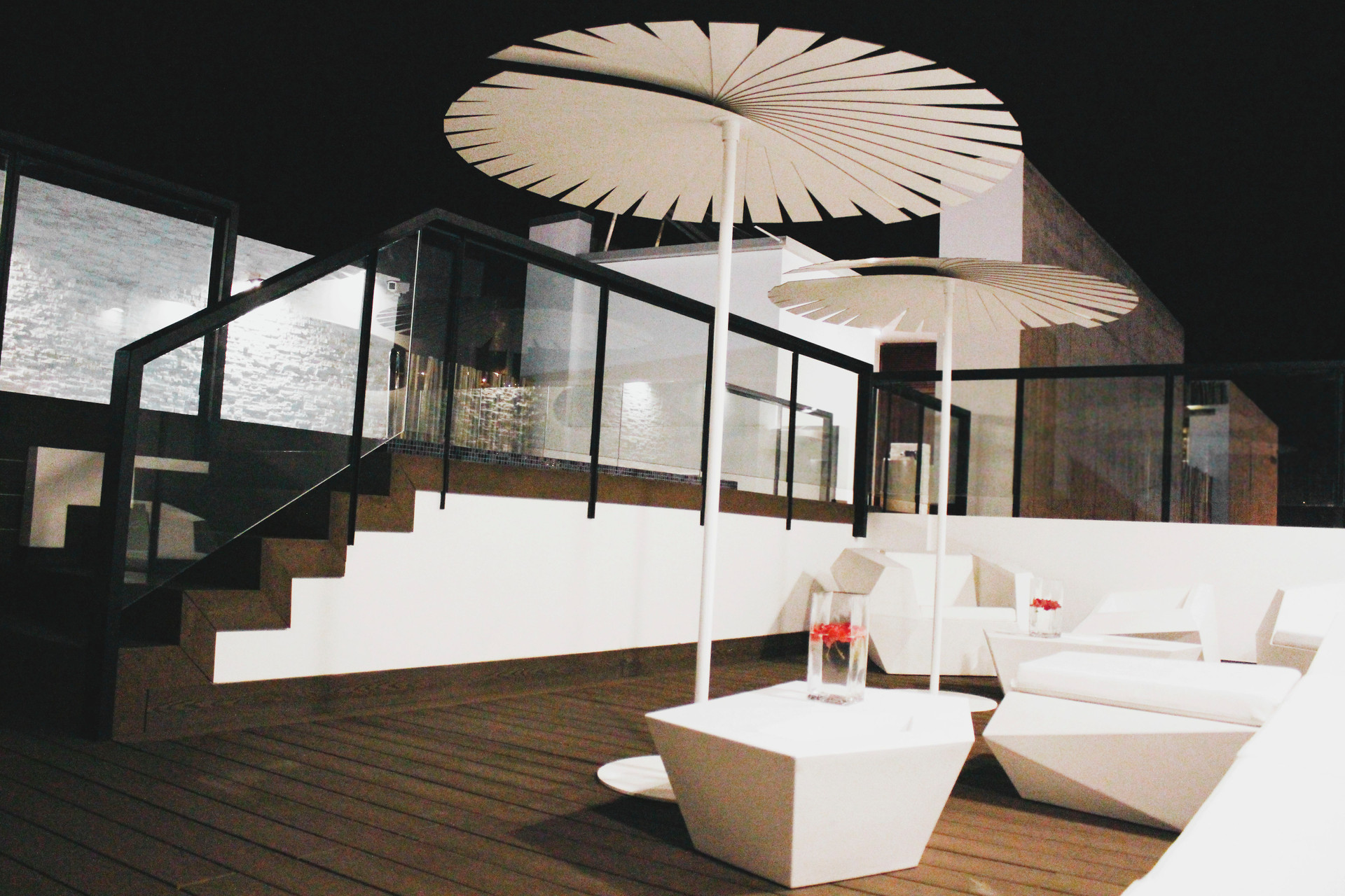 image-housing-carousel