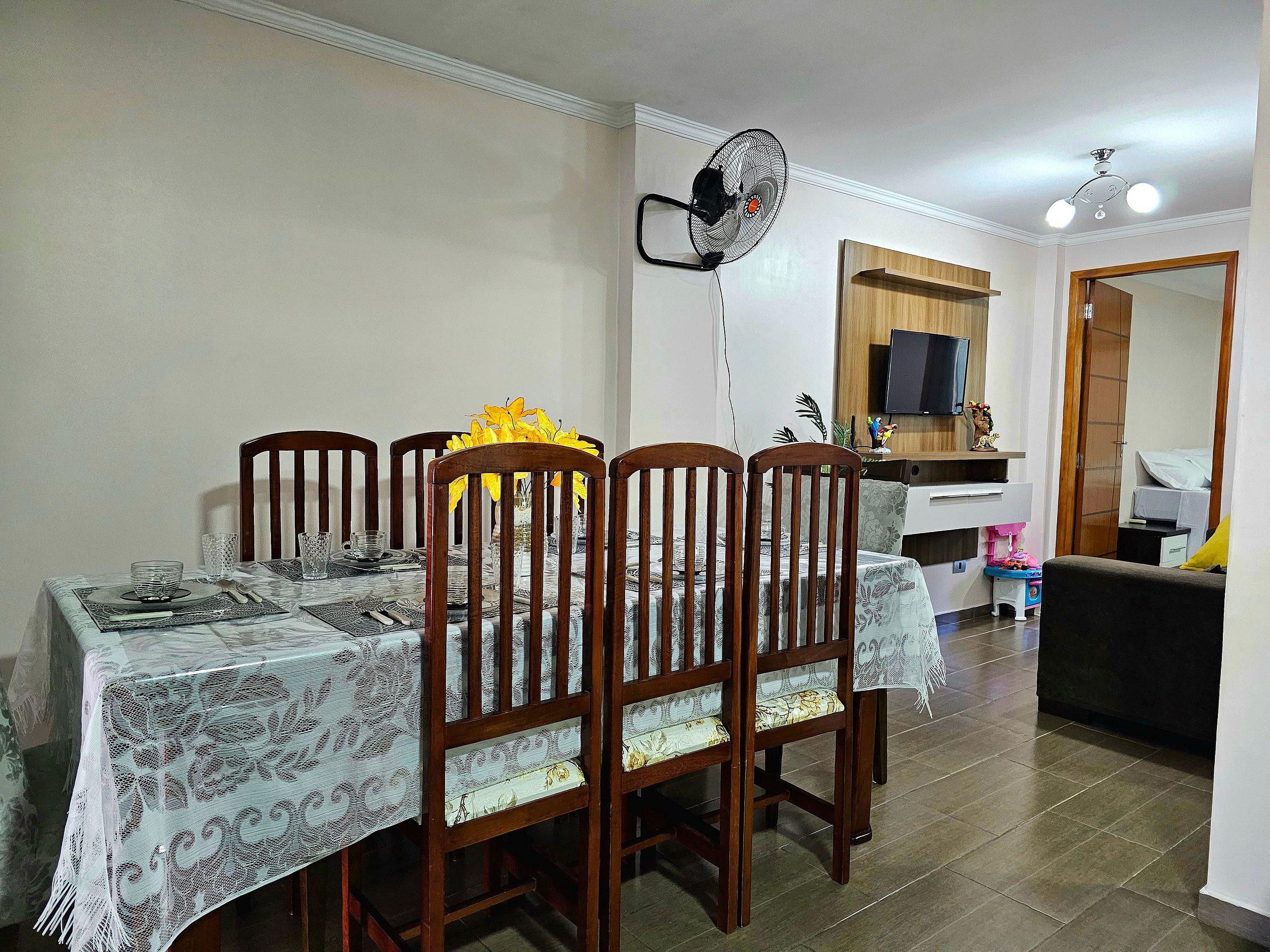 image-housing-carousel