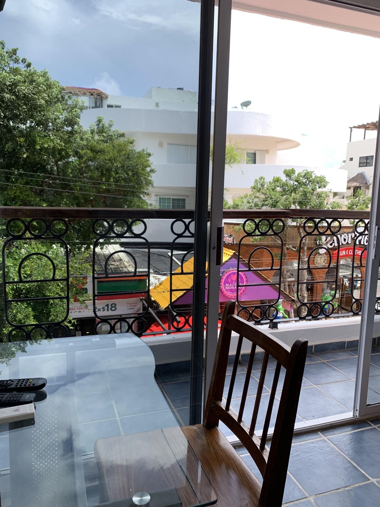 image-housing-carousel