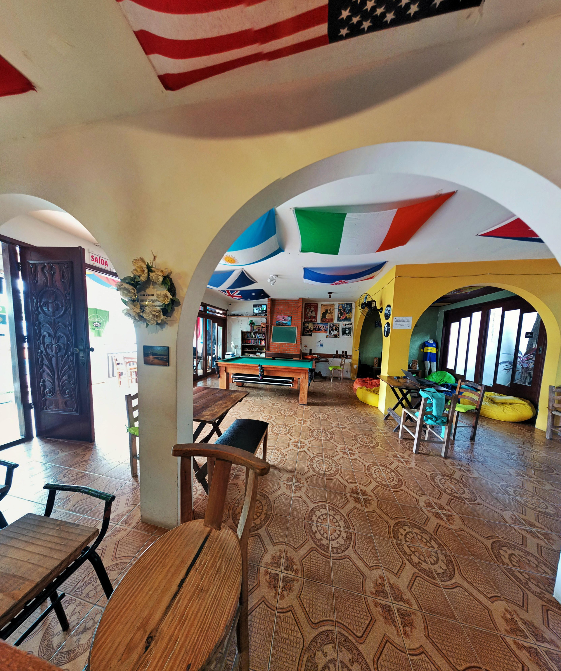 image-housing-carousel