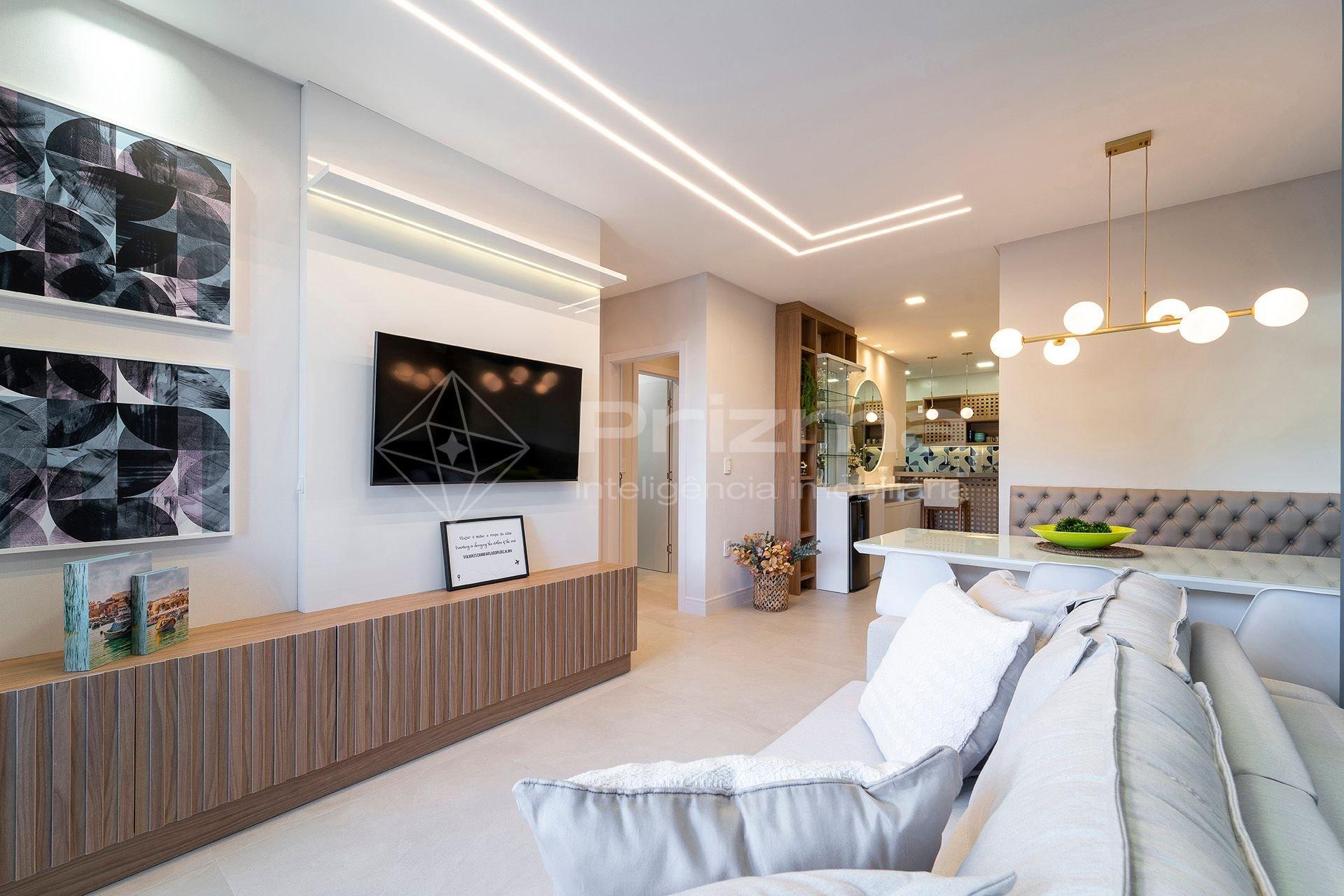 image-housing-carousel