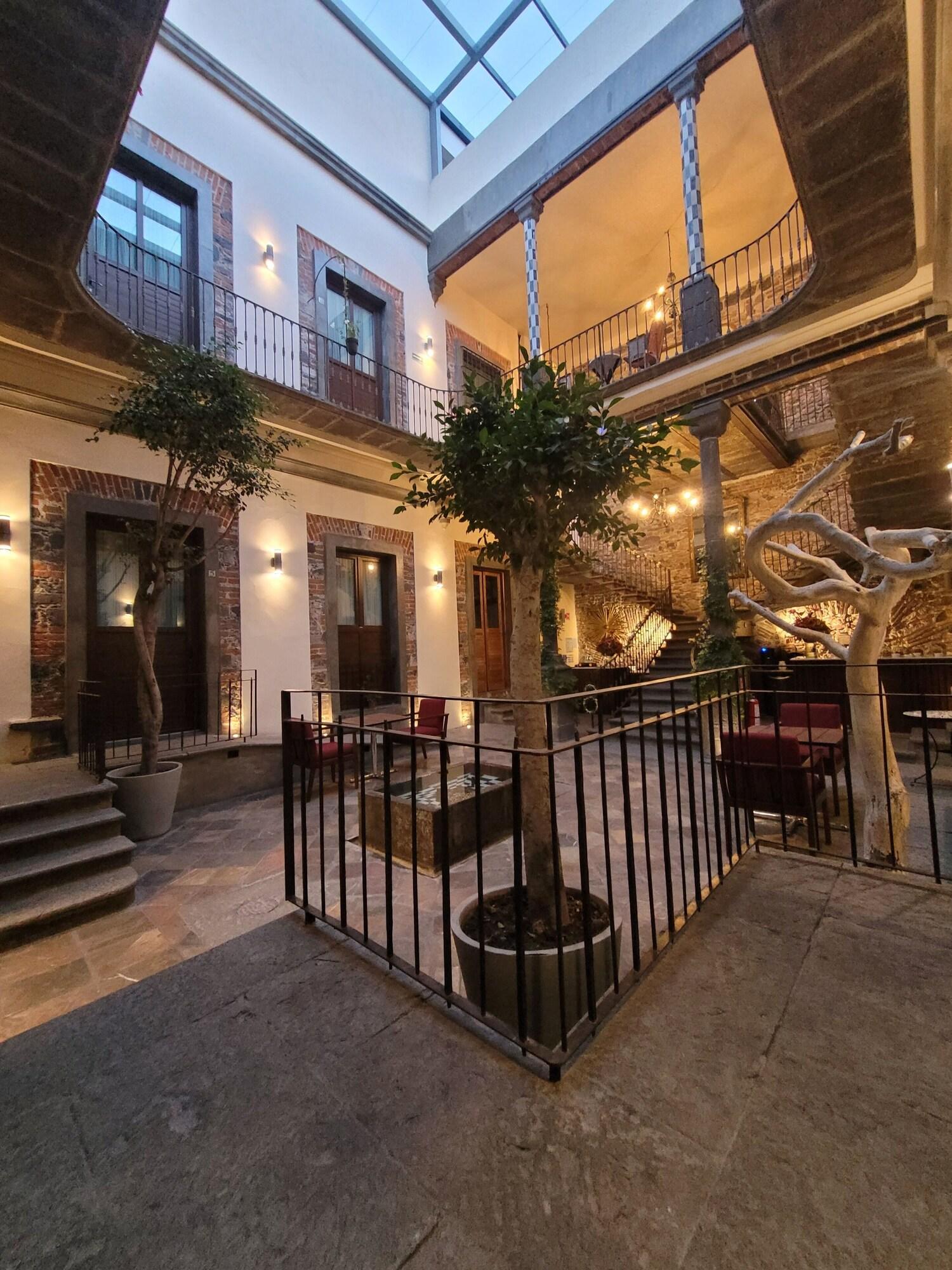 image-housing-carousel