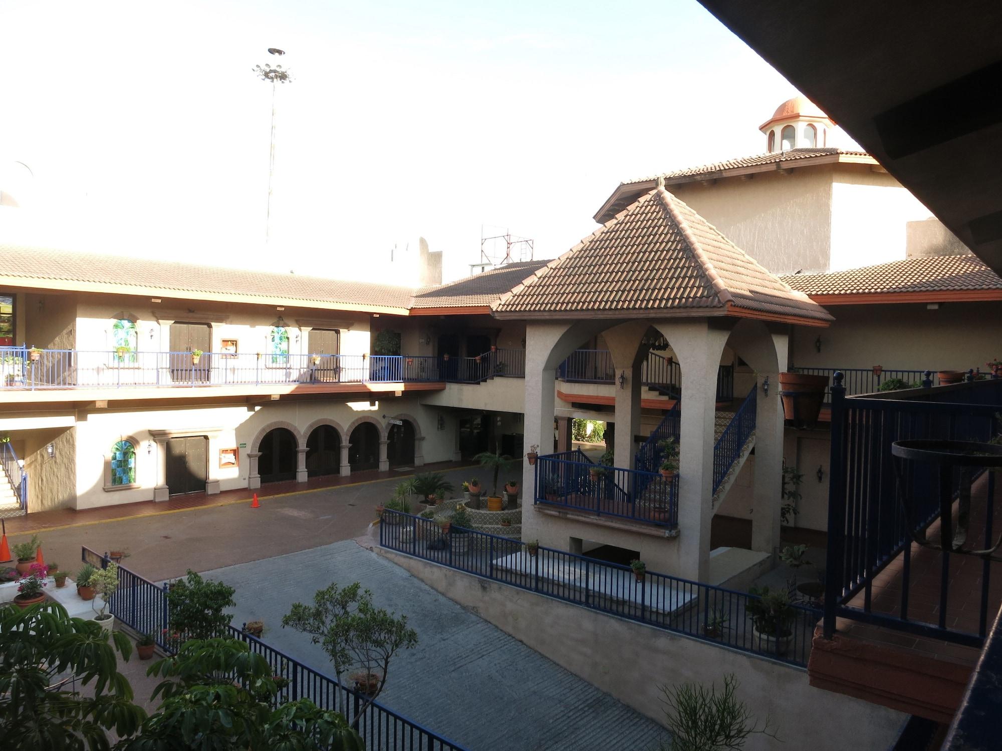 Hacienda Hotel 3