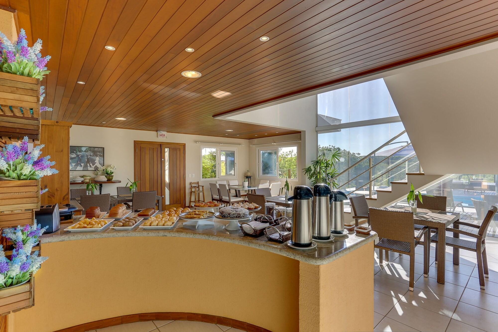 image-housing-carousel