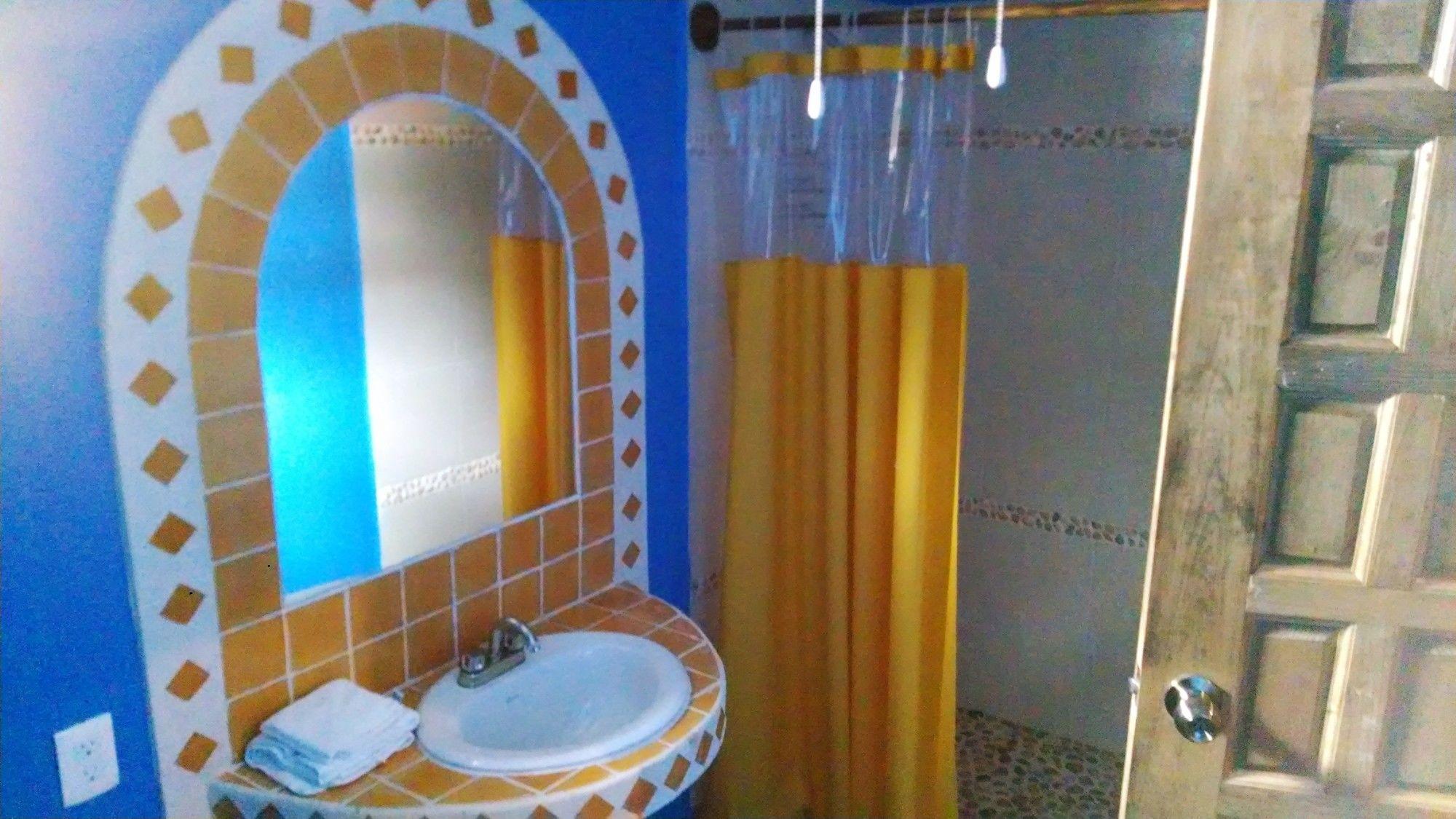 image-housing-carousel
