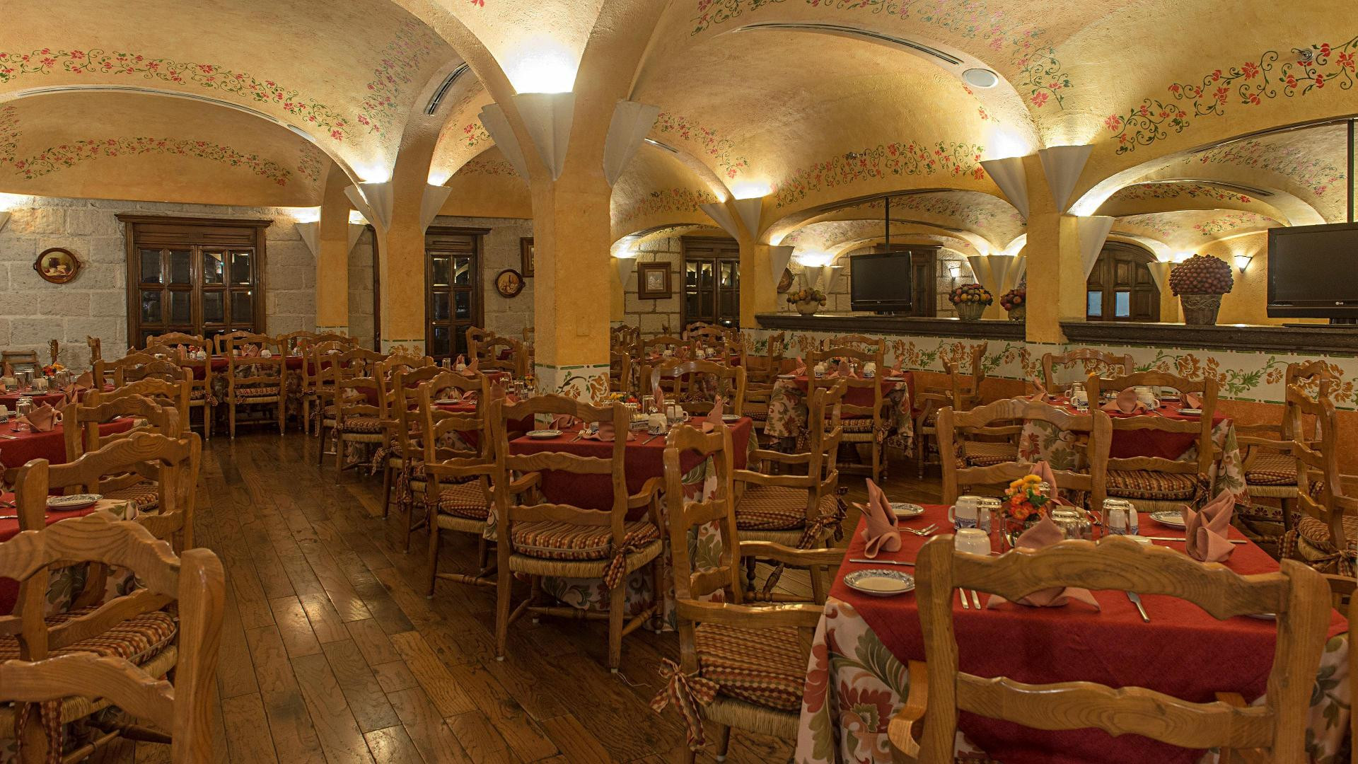 image-housing-carousel