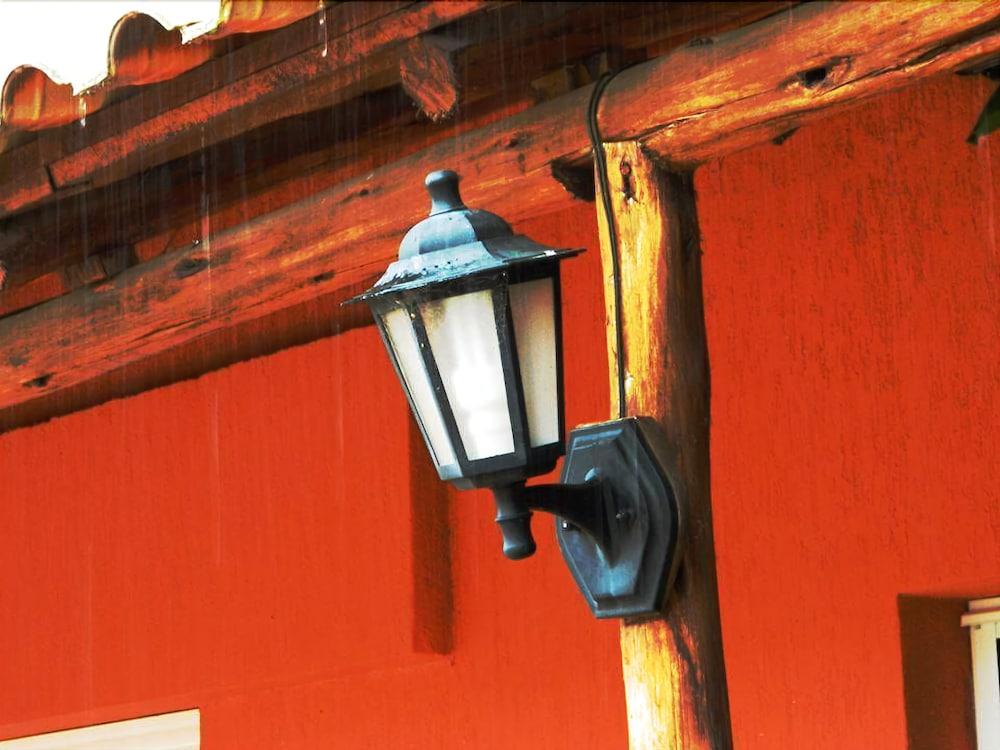 image-housing-carousel