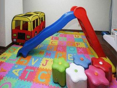image-housing-carousel