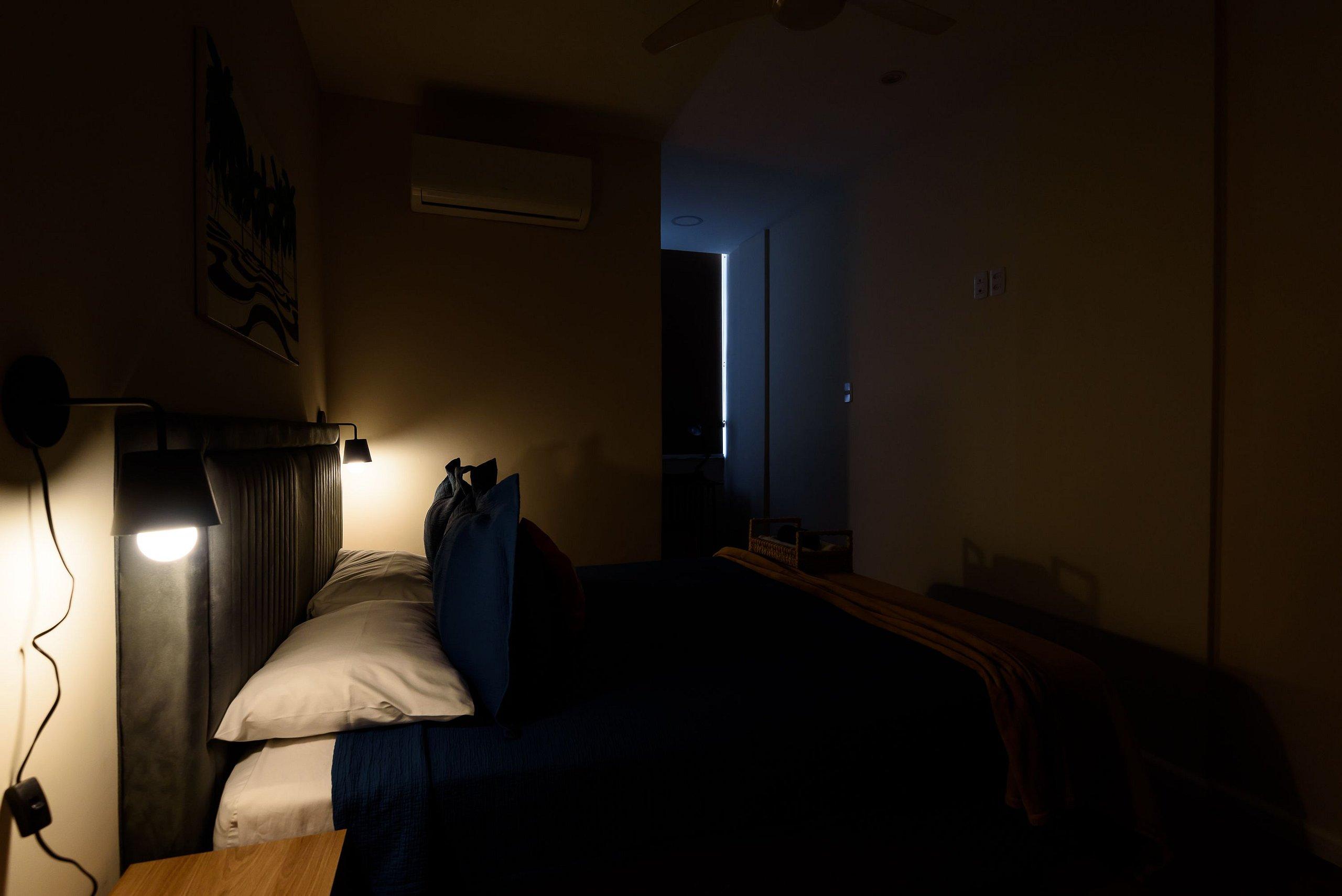 image-housing-carousel