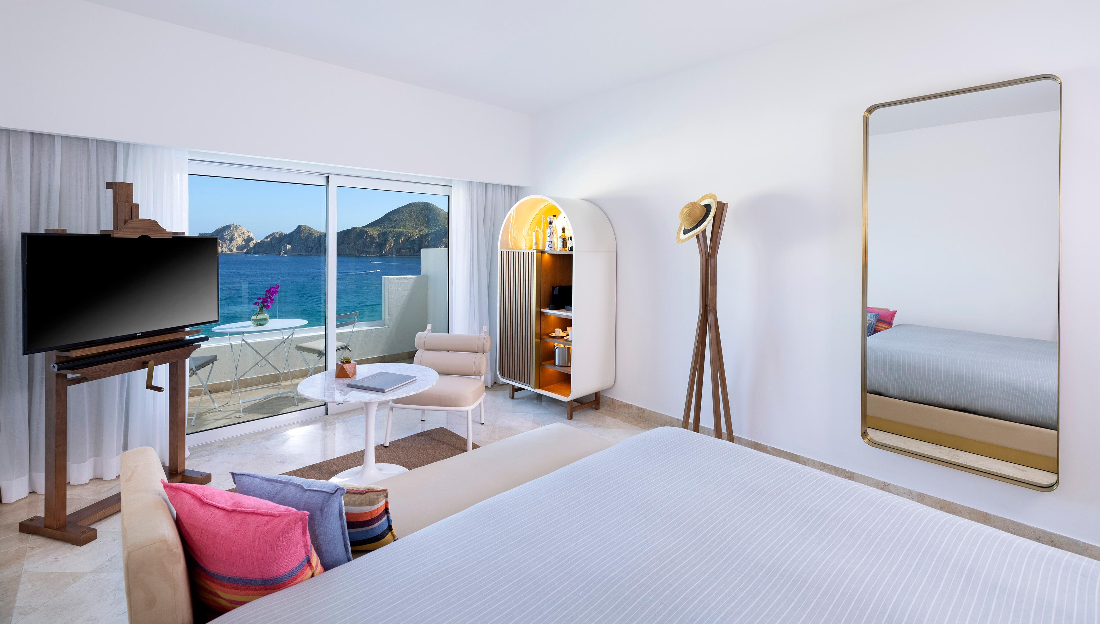 Suite de Lujo con Vista a la Piscina