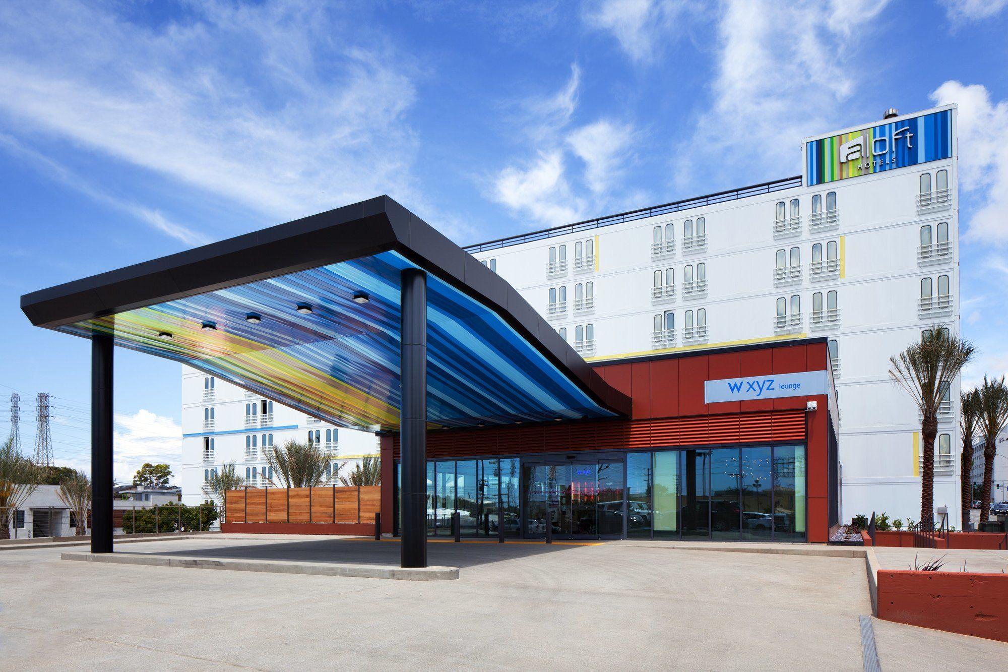 image-housing-carousel