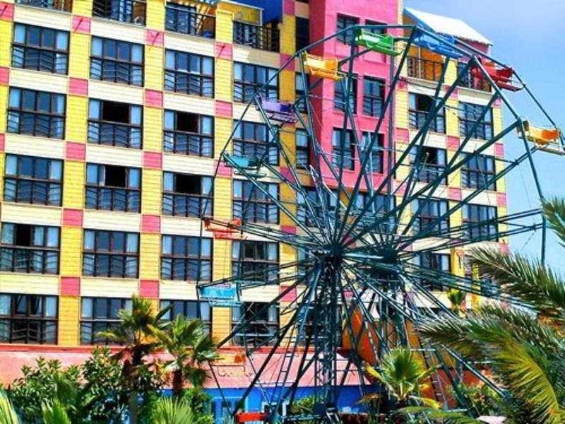 image-housing-carousel