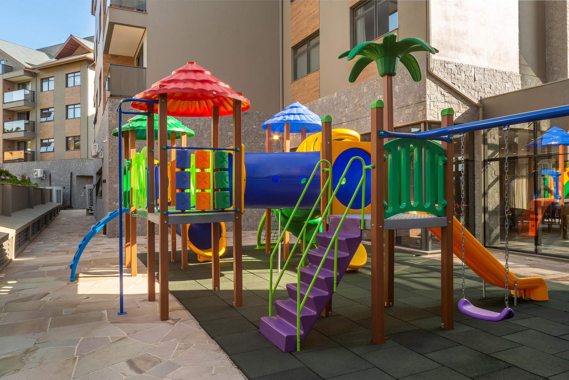 image-housing-carousel