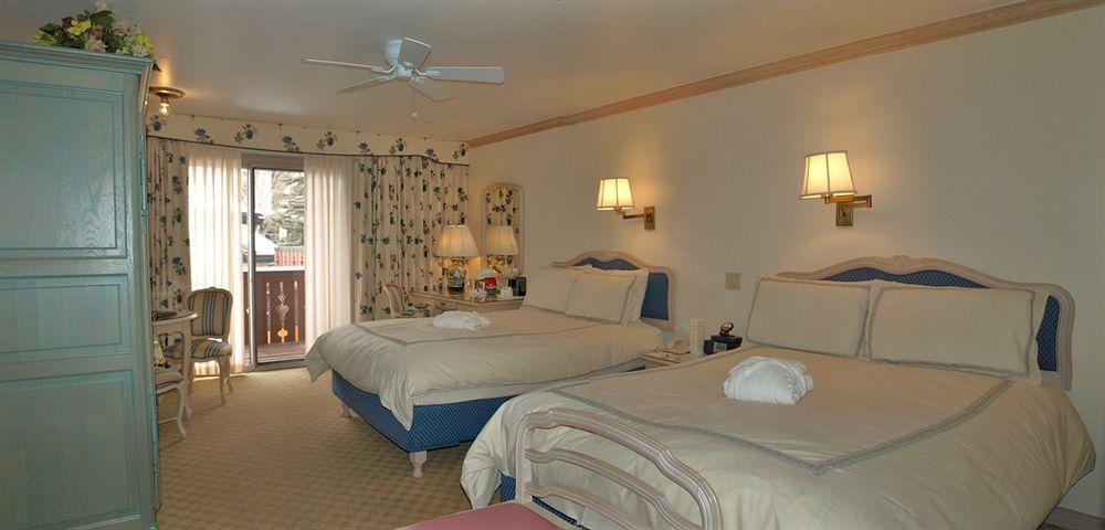image-housing-carousel