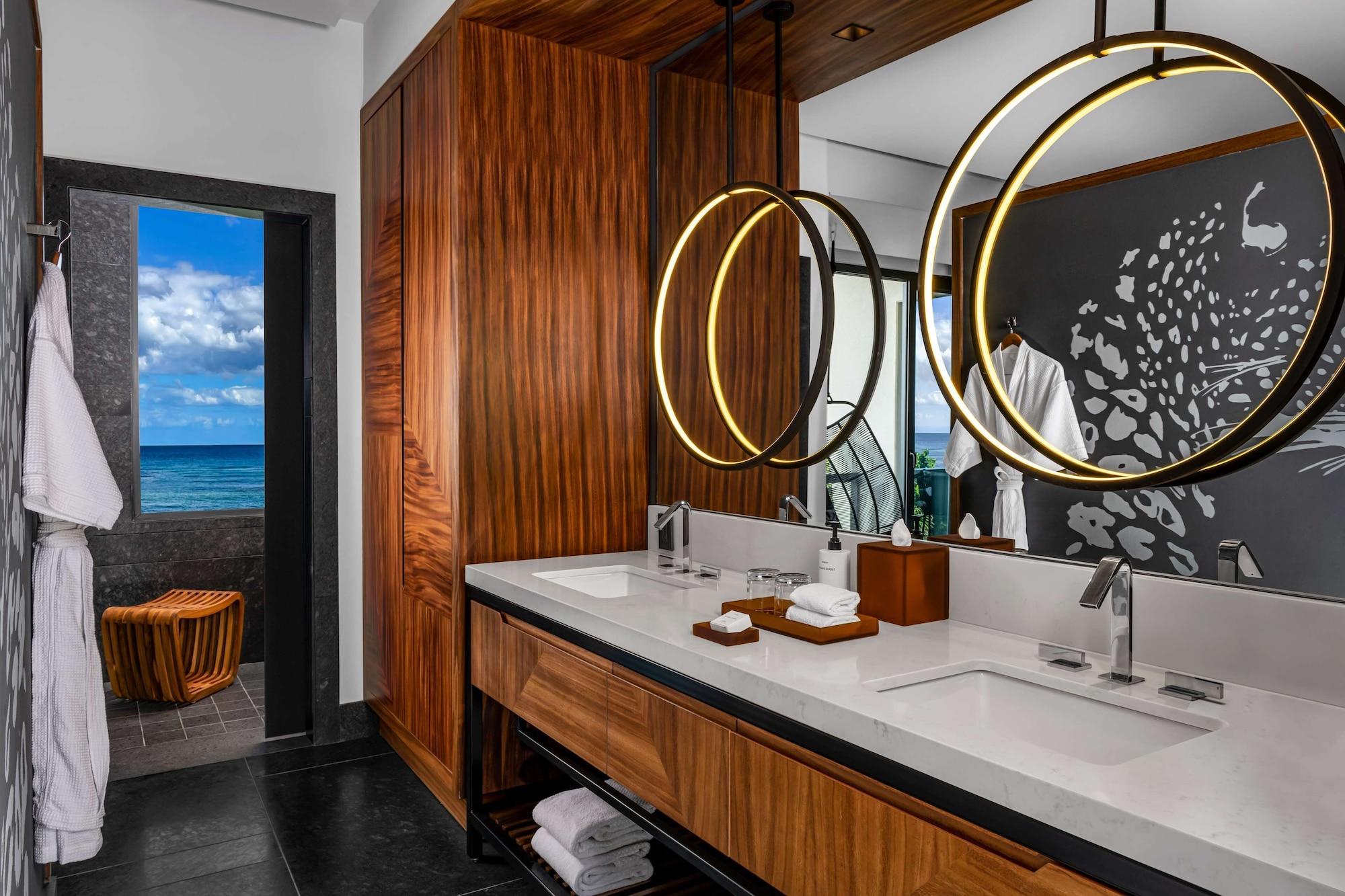 Ocean View Guestroom with King Bed