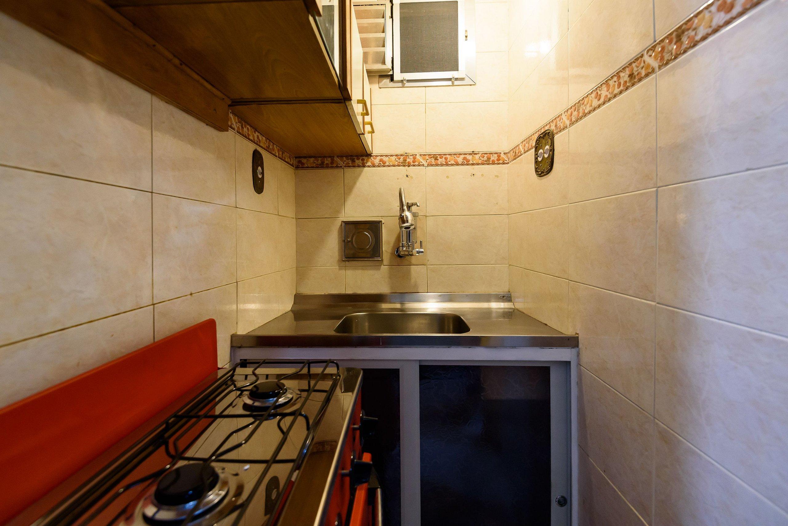image-housing-carousel