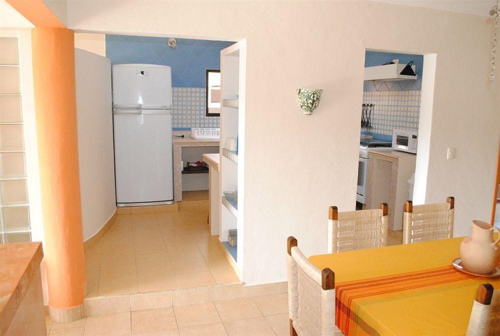 image-housing-carousel