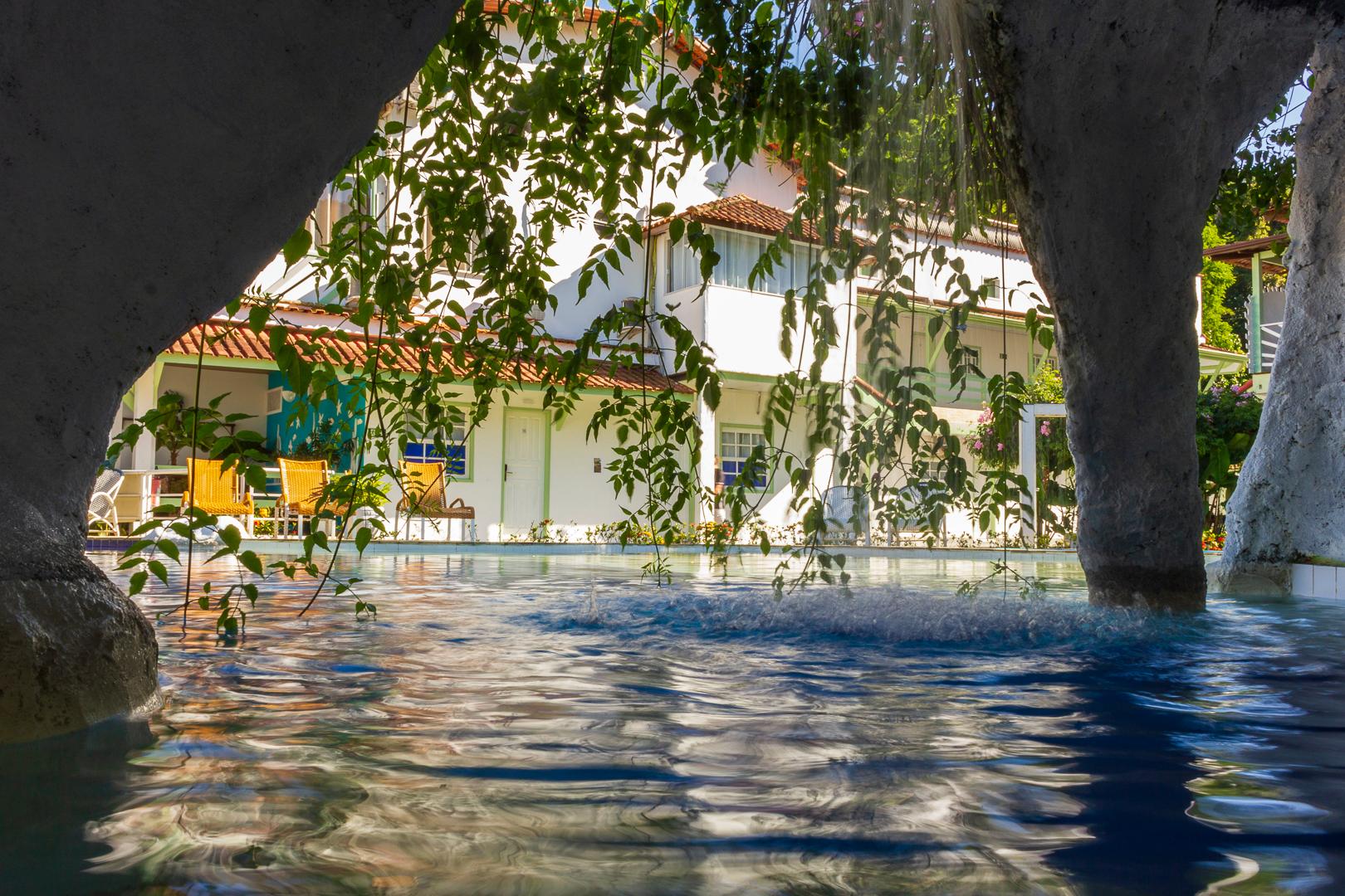 image-housing-carousel
