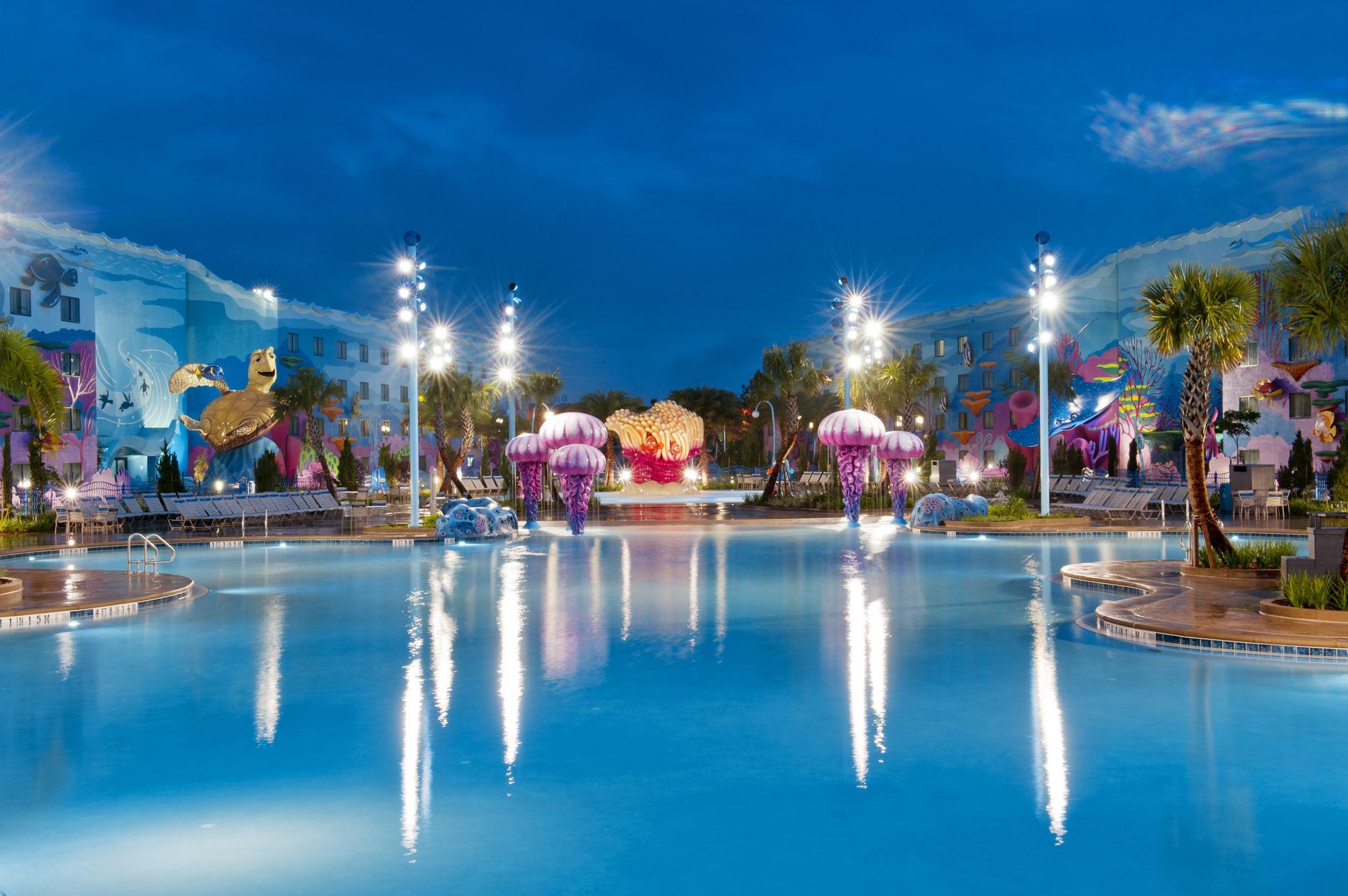 image-housing-carousel