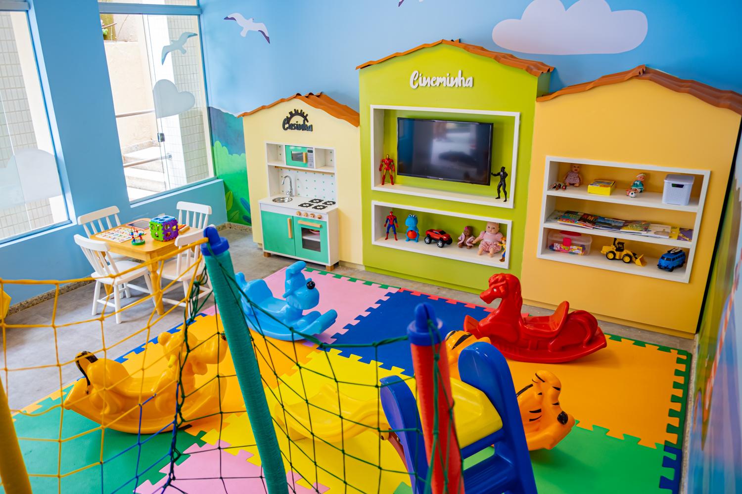 image-housing-carousel