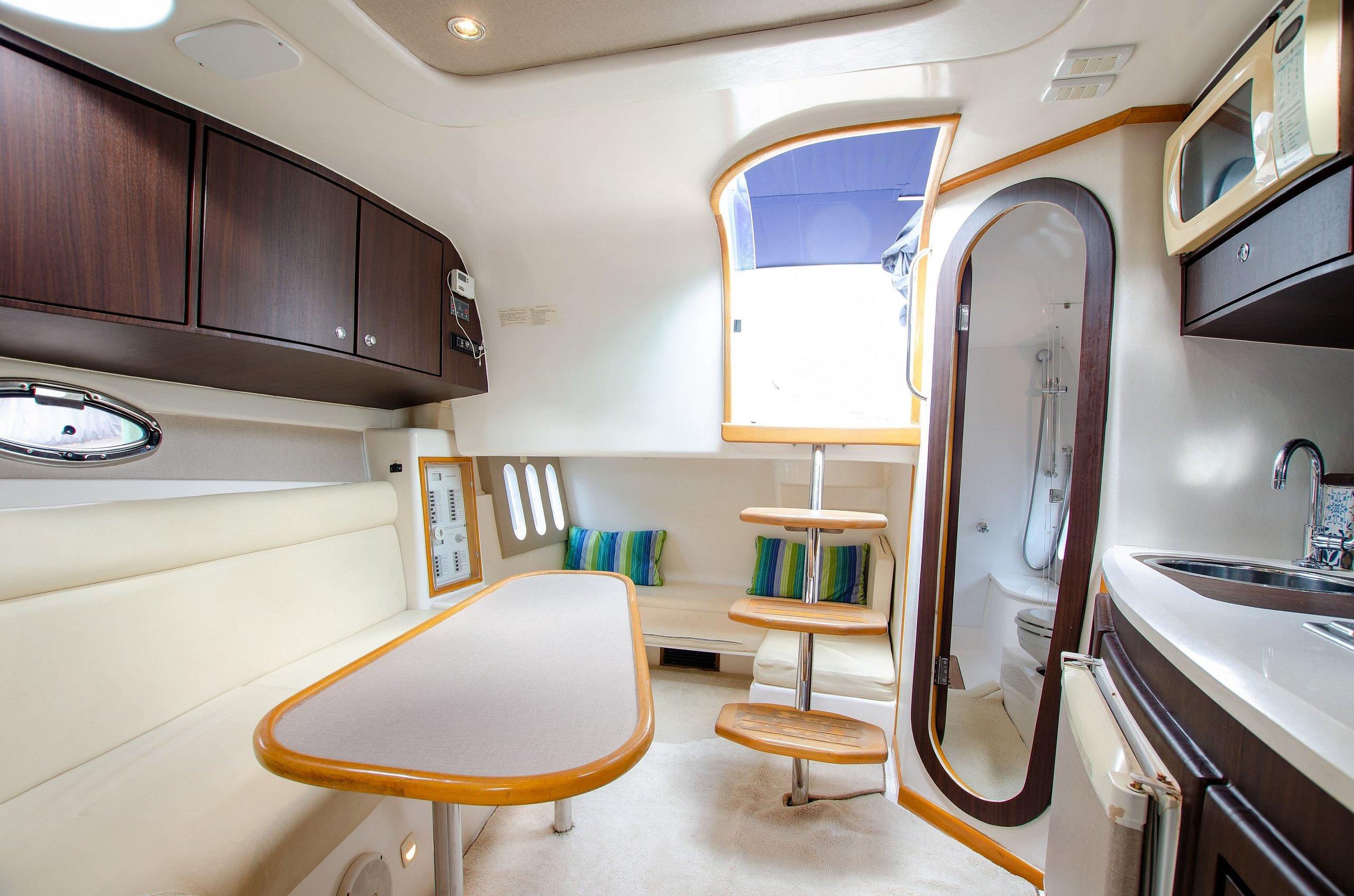 image-housing-carousel
