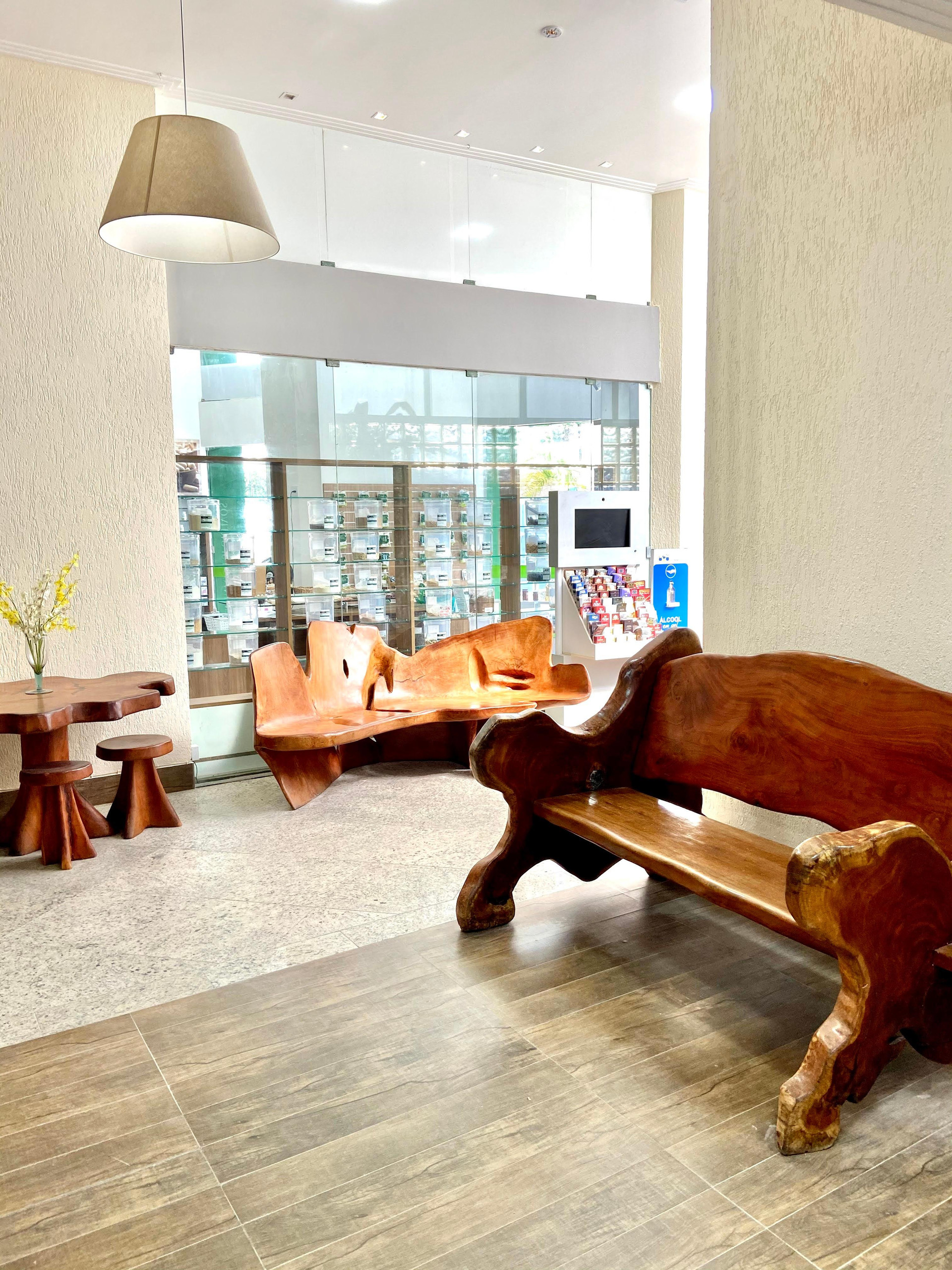 image-housing-carousel
