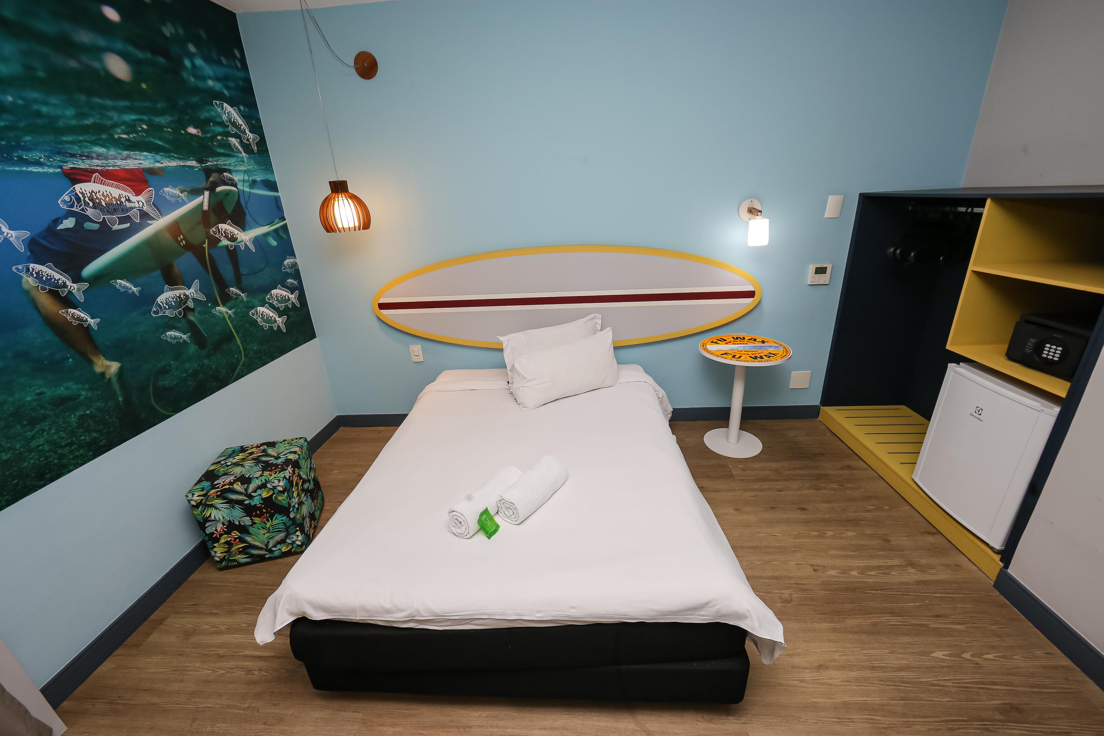 image-housing-carousel