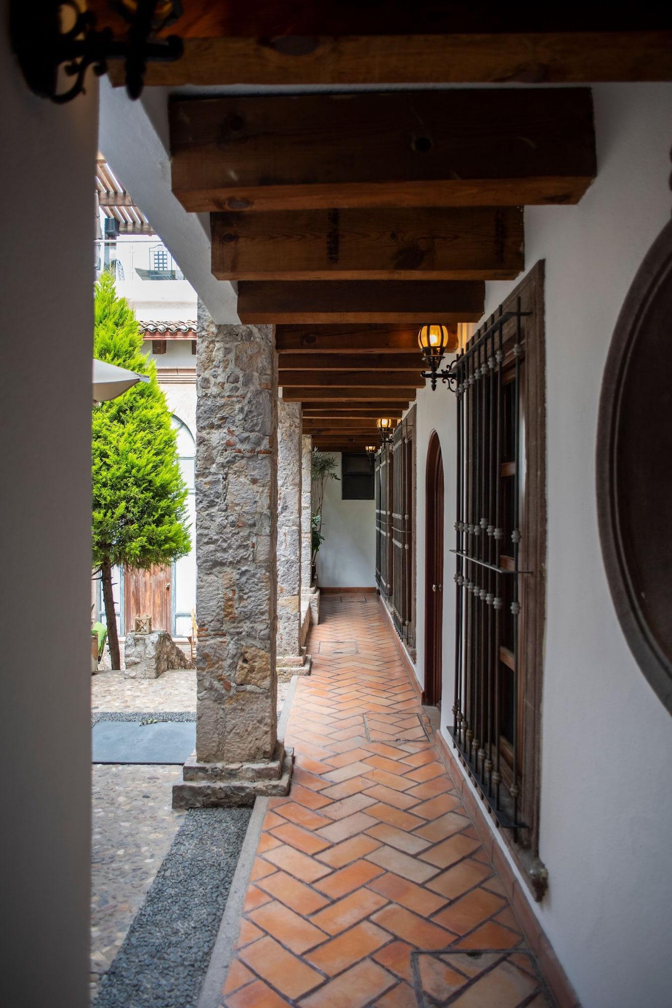 Hotel El Alcazar 6