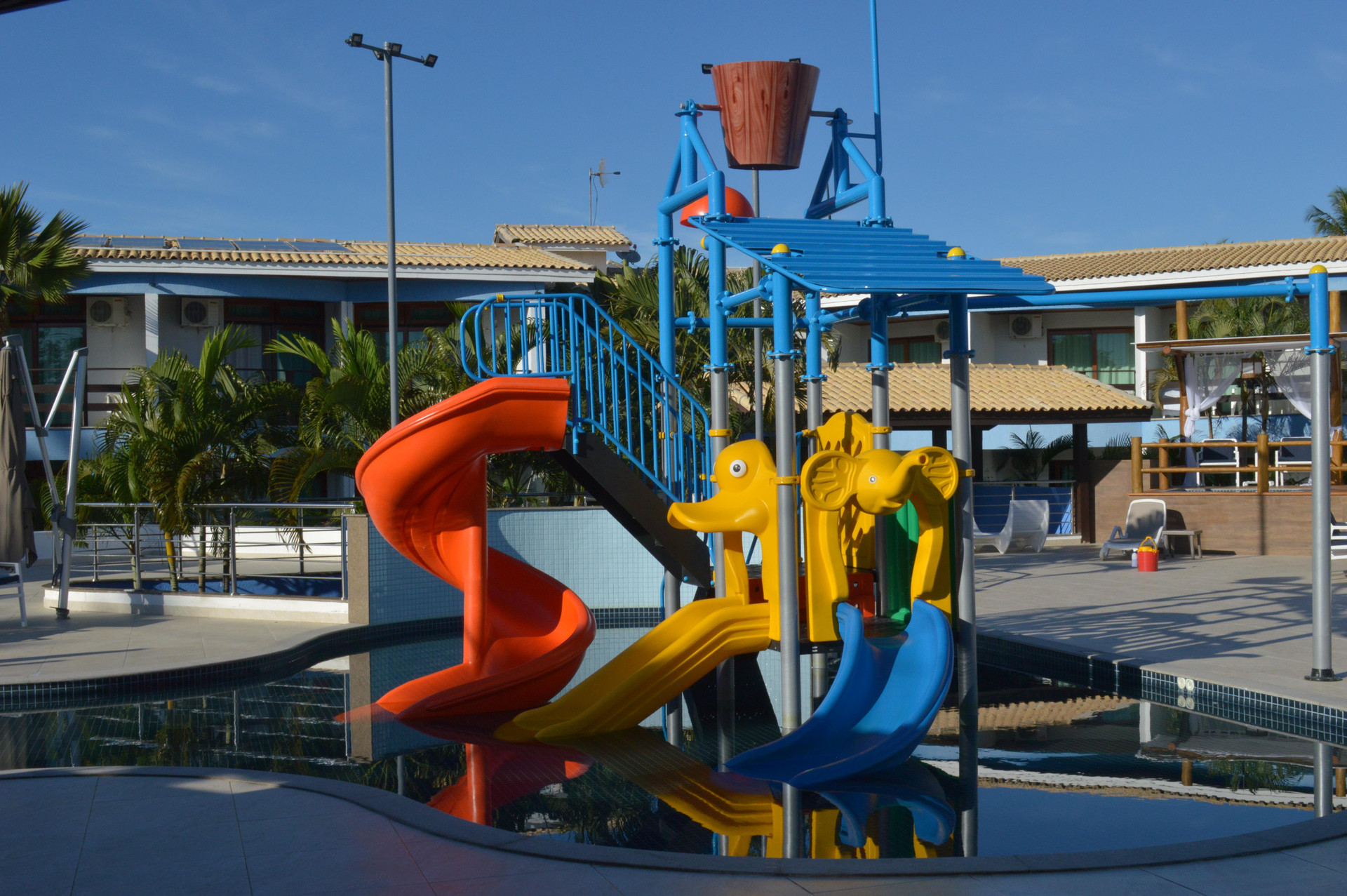 image-housing-carousel