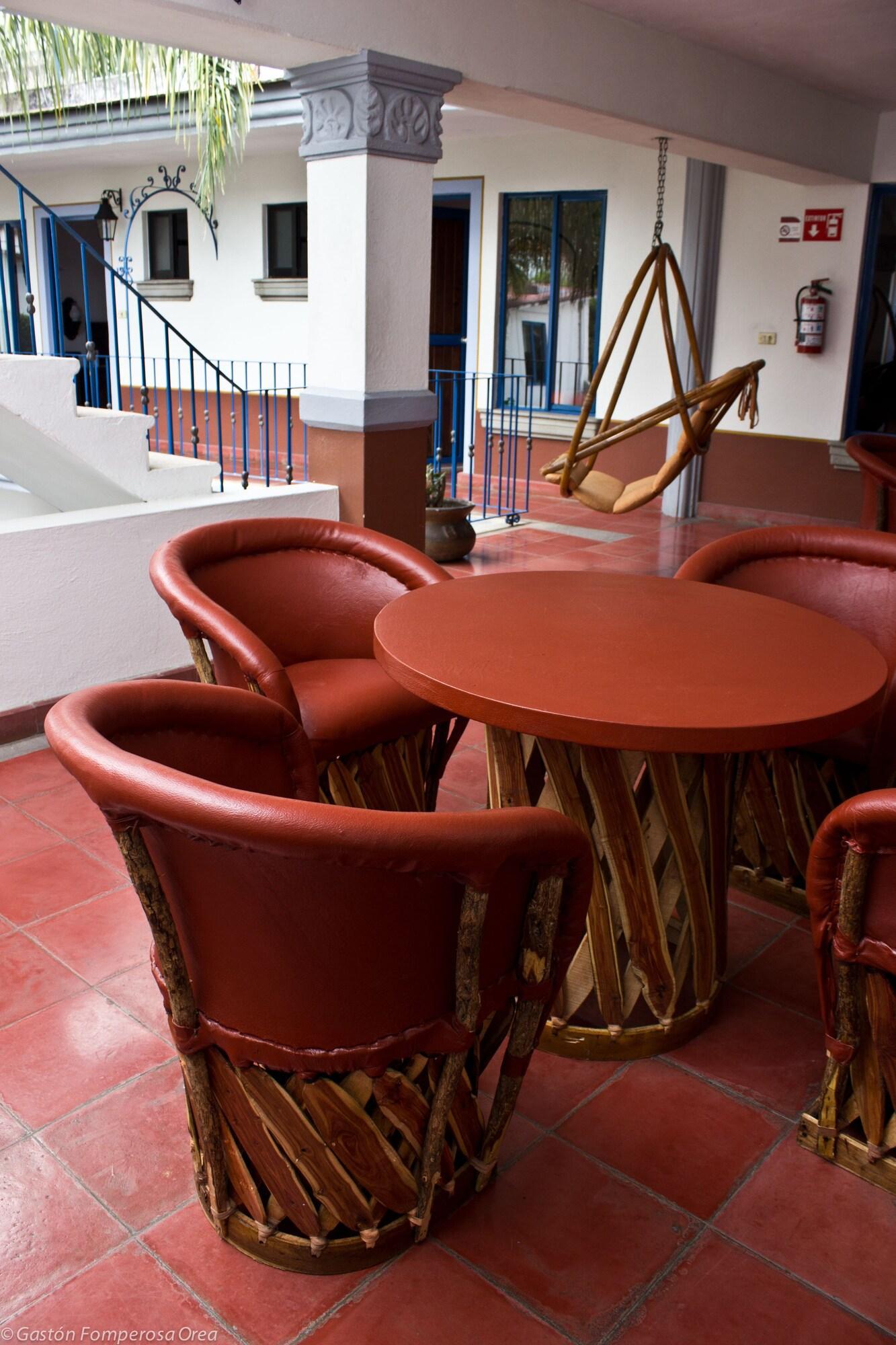 image-housing-carousel
