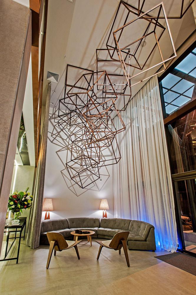 image-housing-carousel