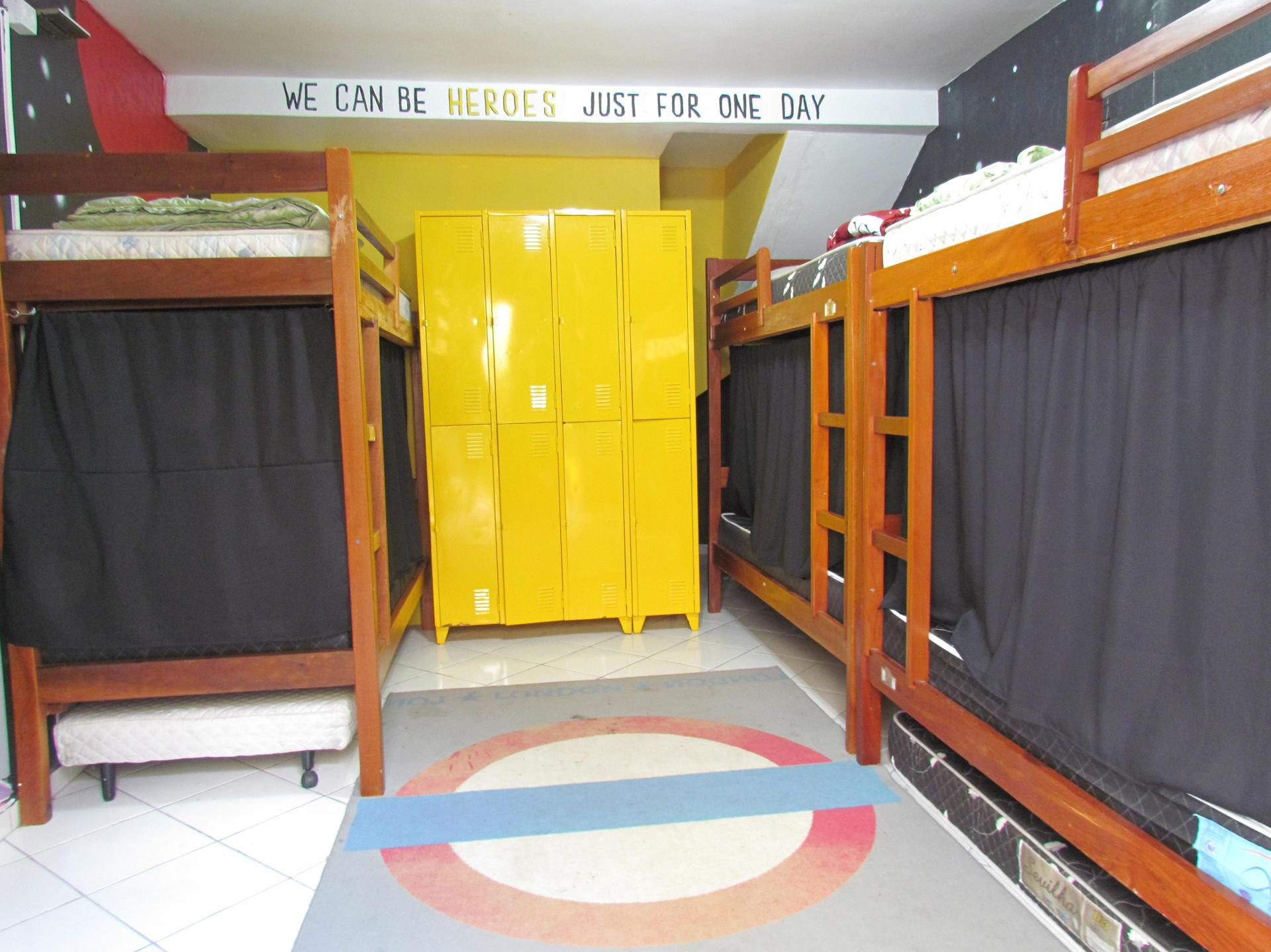 image-housing-carousel