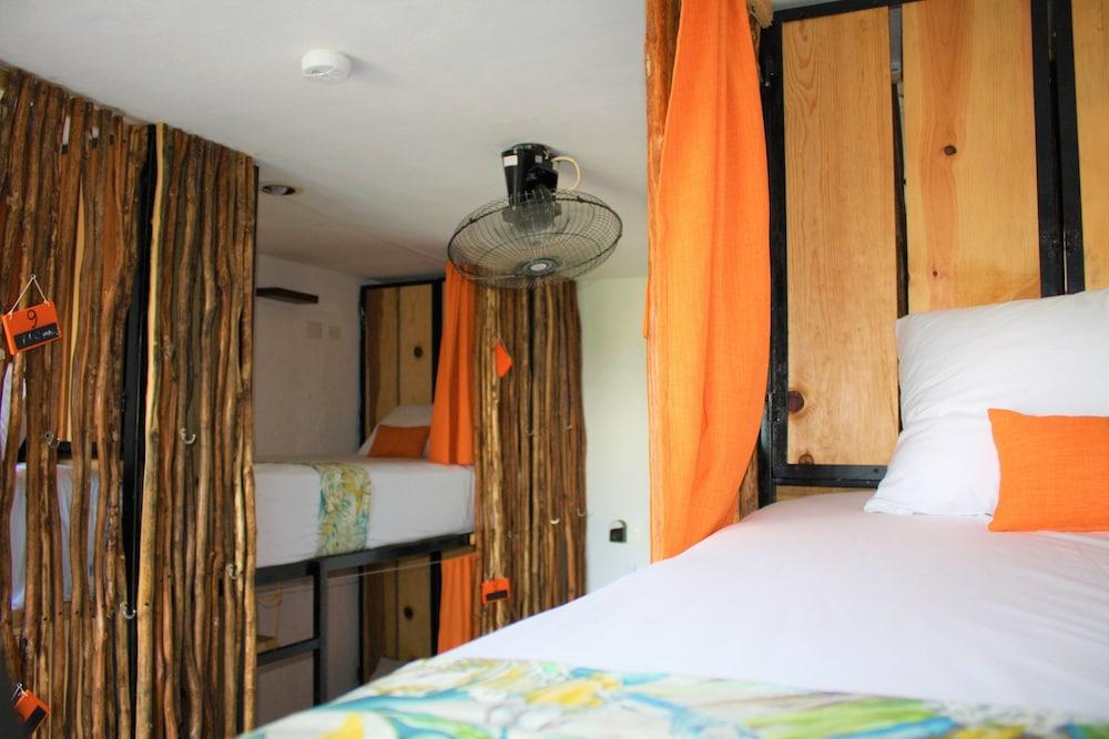 image-housing-carousel