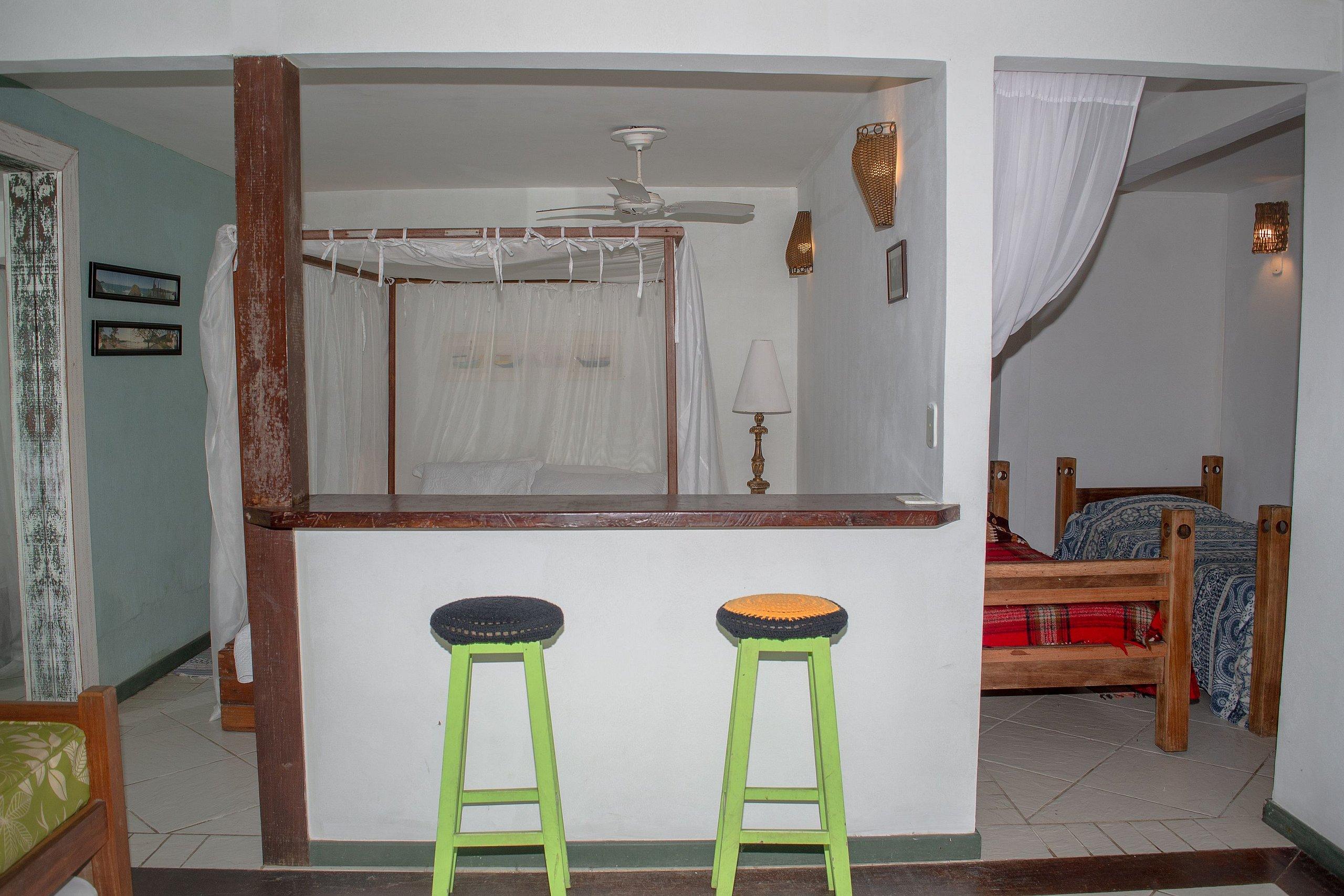 image-housing-carousel
