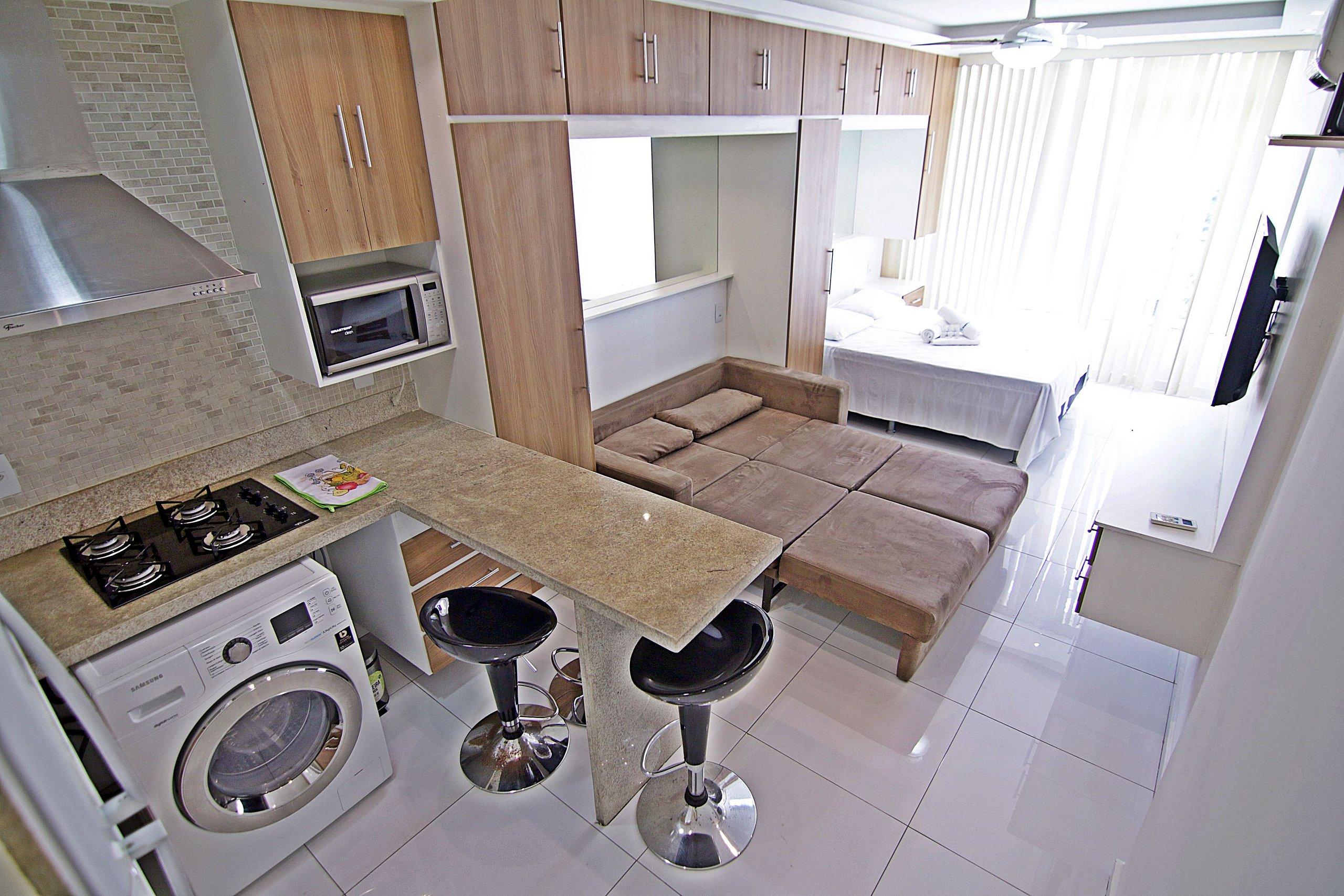 image-housing-carousel