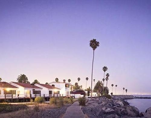 image-housing-carousel